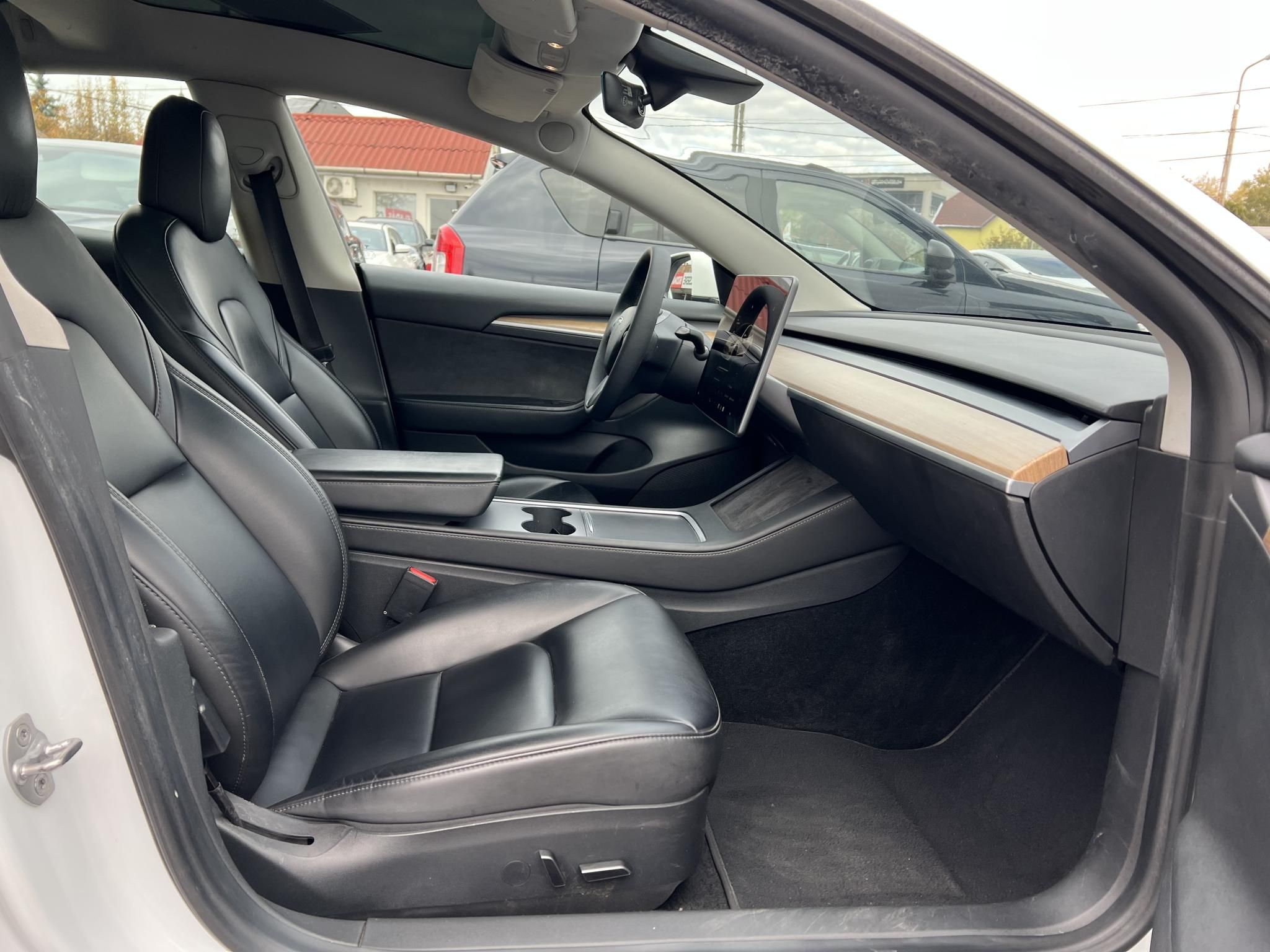 TESLA MODEL 3 Long Range AWD (Automata) FACELIFT. hőszivattyú. premium hifi. mátrix LED!
