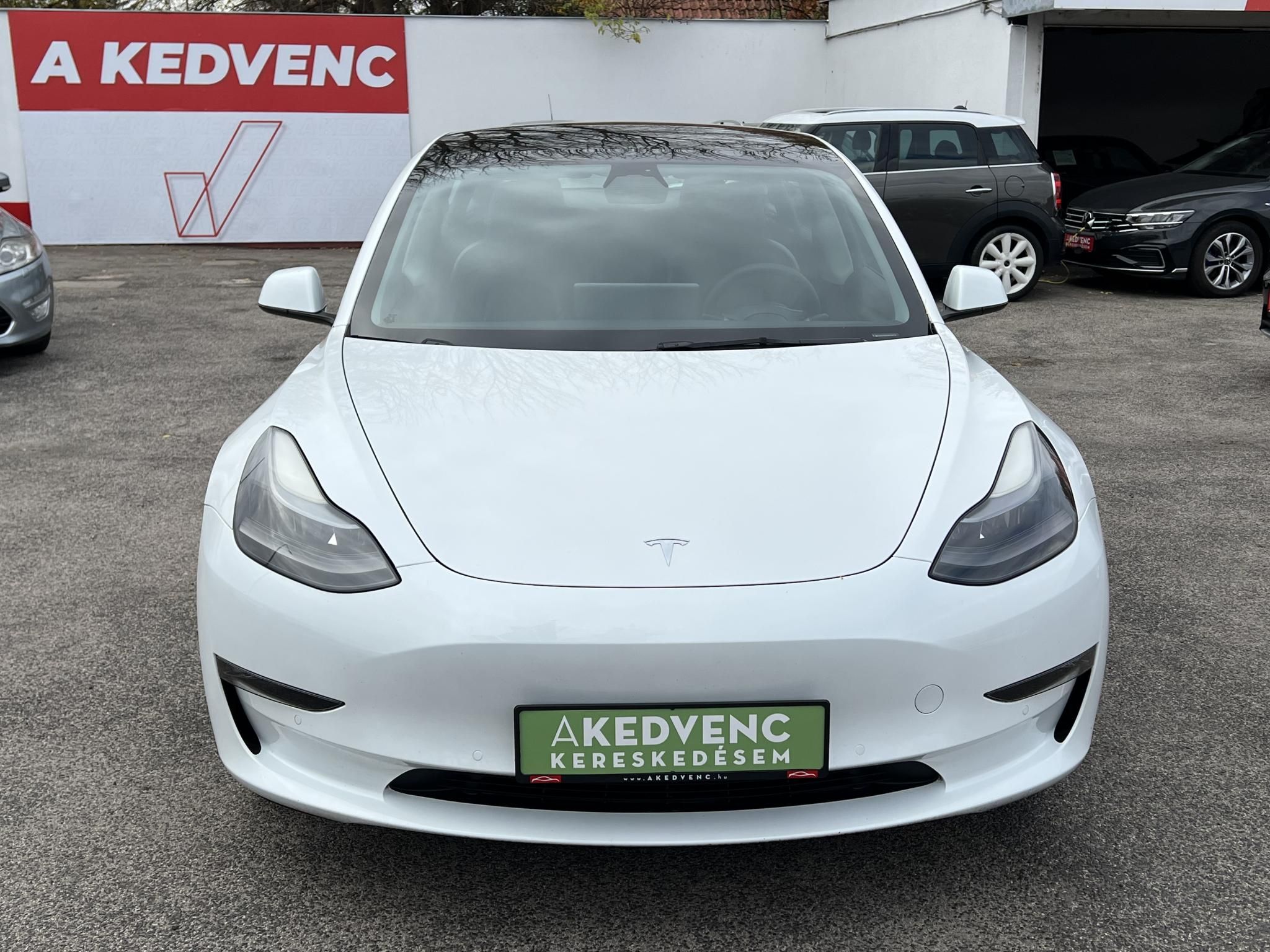 TESLA MODEL 3 Long Range AWD (Automata) FACELIFT. hőszivattyú. premium hifi. mátrix LED!