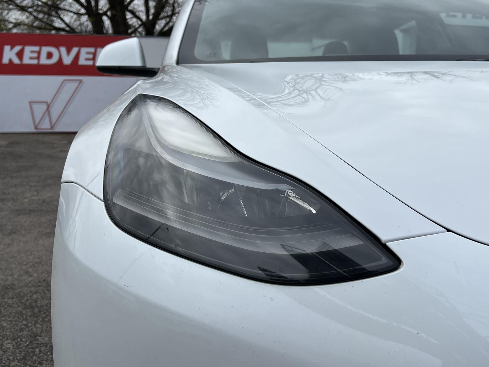 TESLA MODEL 3 Long Range AWD (Automata) FACELIFT. hőszivattyú. premium hifi. mátrix LED!