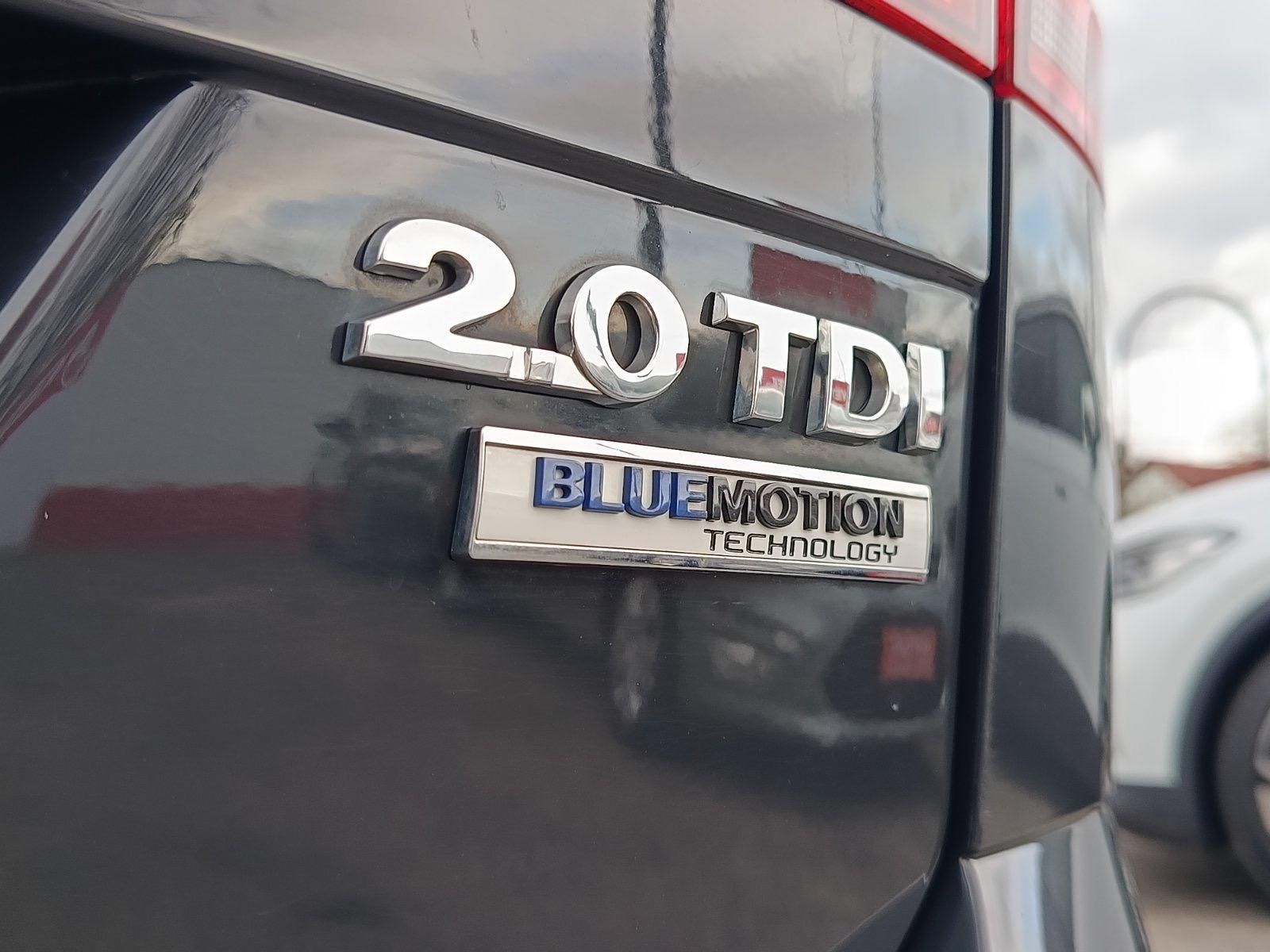 VOLKSWAGEN GOLF VII Variant 2.0 TDI BMT Comfortline Euro 6 Lounge Tempomat Digitklíma Ülésfűtés Bluetooth