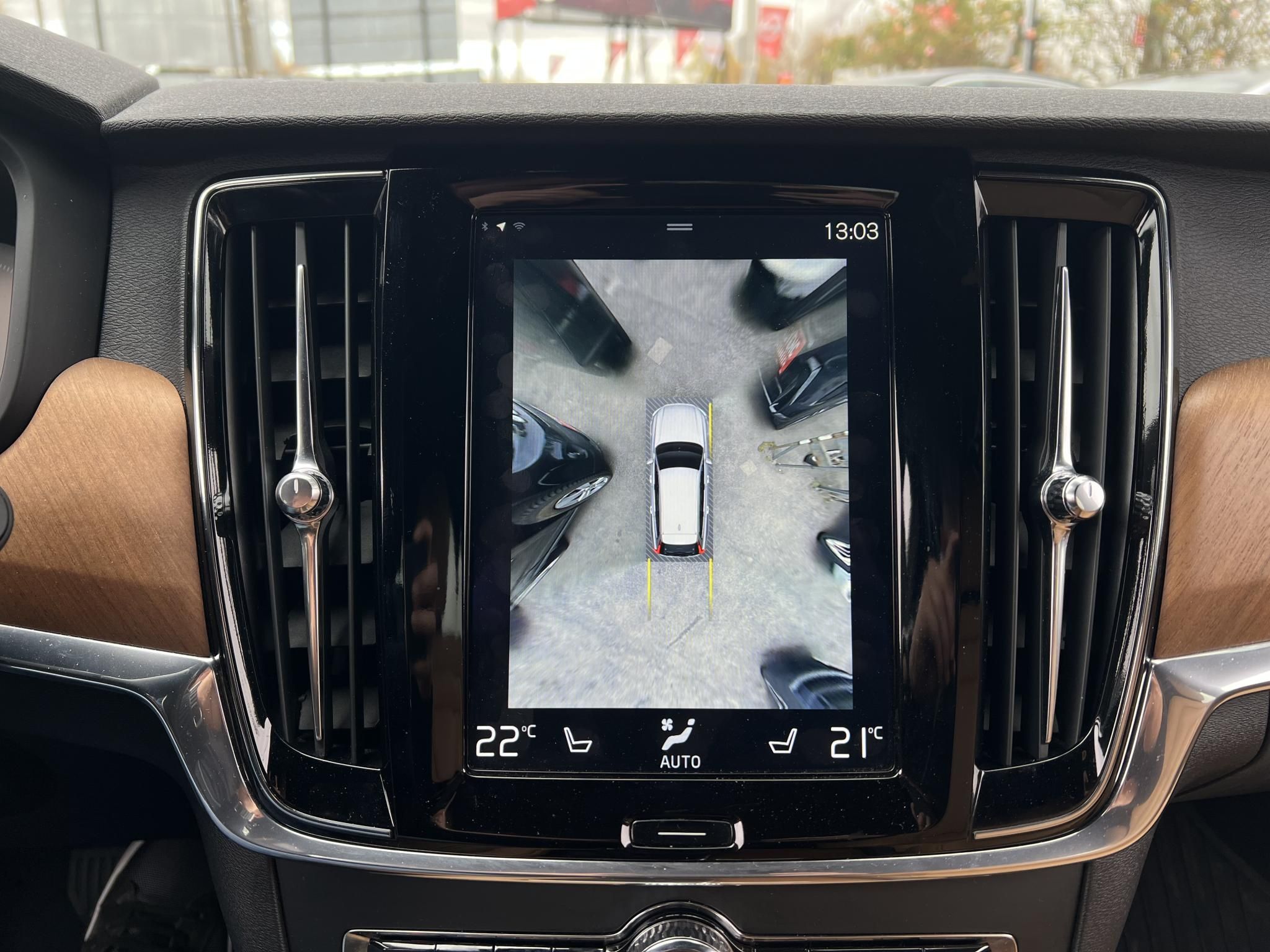 VOLVO V90 2.0 D [D4] Inscription AWD Geartronic Teljes felszereltség. Végig márkaszervizben szervizelt. Téli-nyári gumi!