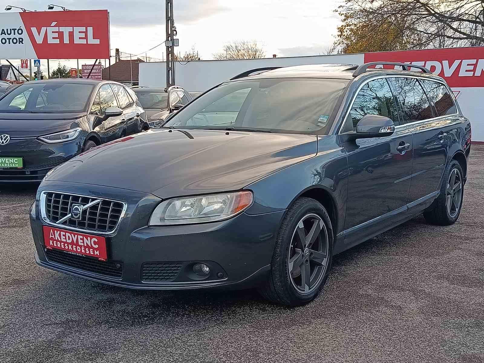 VOLVO V70 2.0 D [D3] Momentum Napfénytető Klíma Tempomat Bluetooth Bőr belső!
