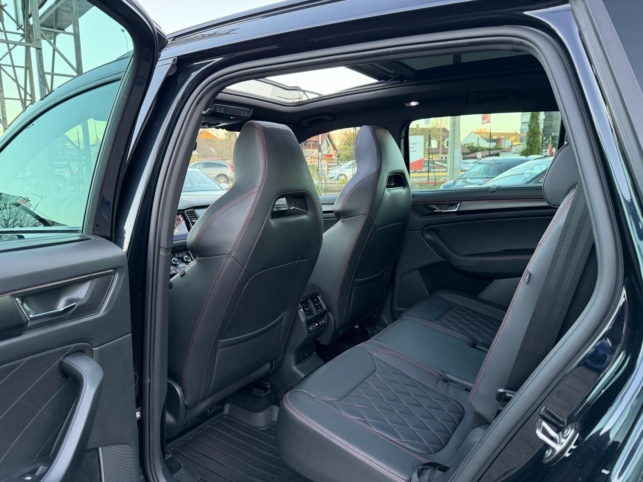 SKODA KODIAQ 2.0 TDI SCR RS 4x4 DSG [7 személy] Magyarországi. Végig márkaszervizelt. Teljes felszereltség!