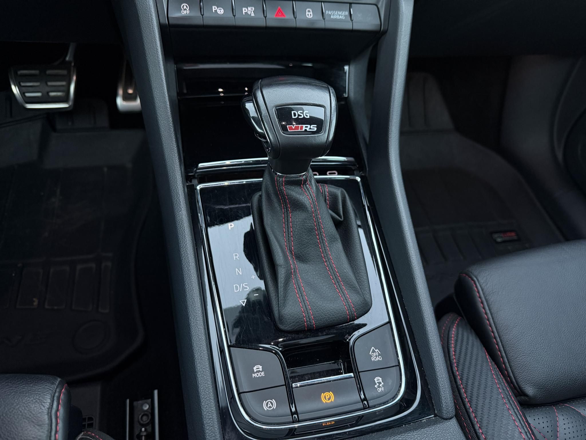 SKODA KODIAQ 2.0 TDI SCR RS 4x4 DSG [7 személy] Magyarországi. Végig márkaszervizelt. Teljes felszereltség!