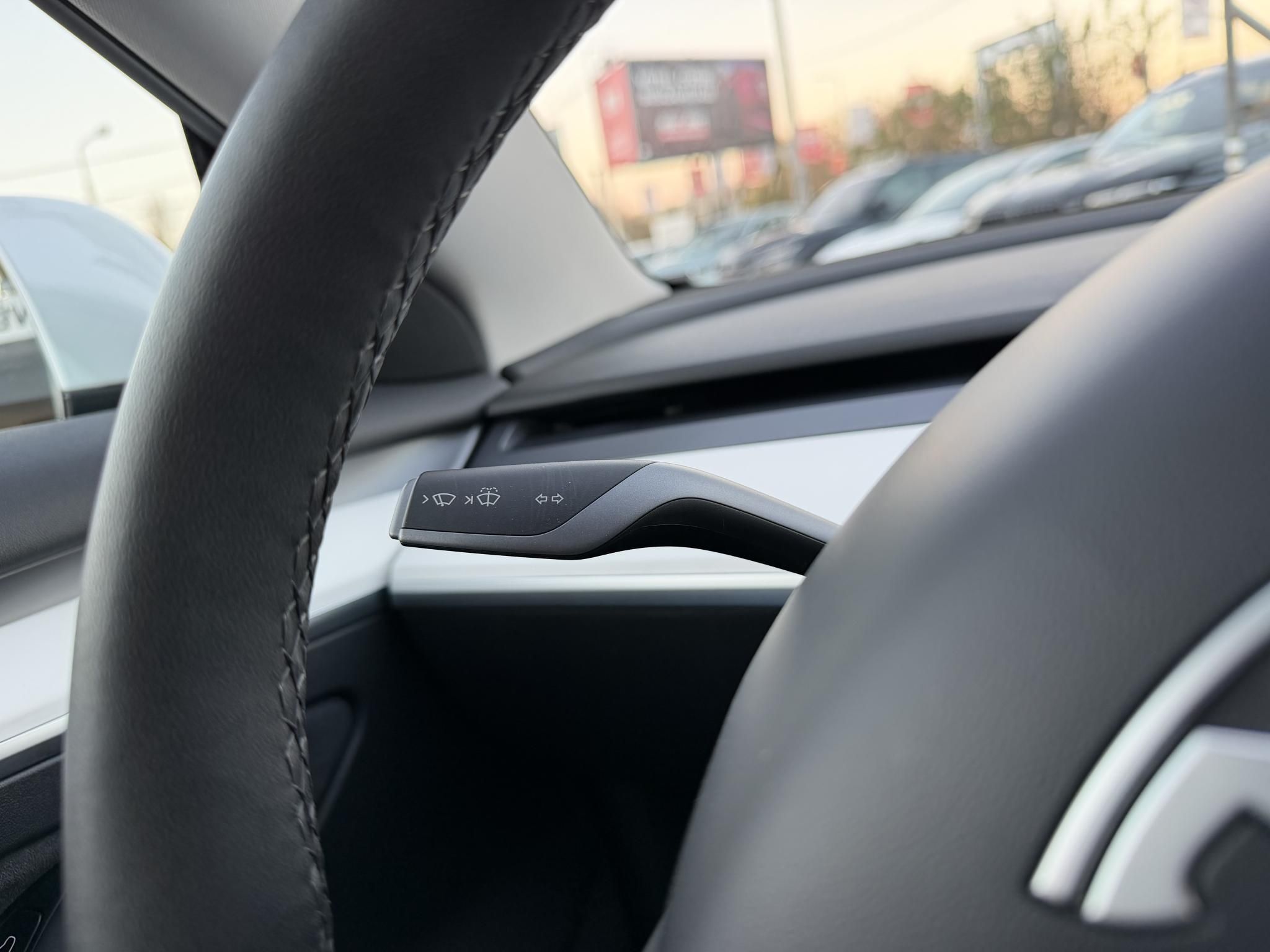 TESLA MODEL 3 Long Range AWD (Automata) 75e km. FEHÉR BELSŐ!