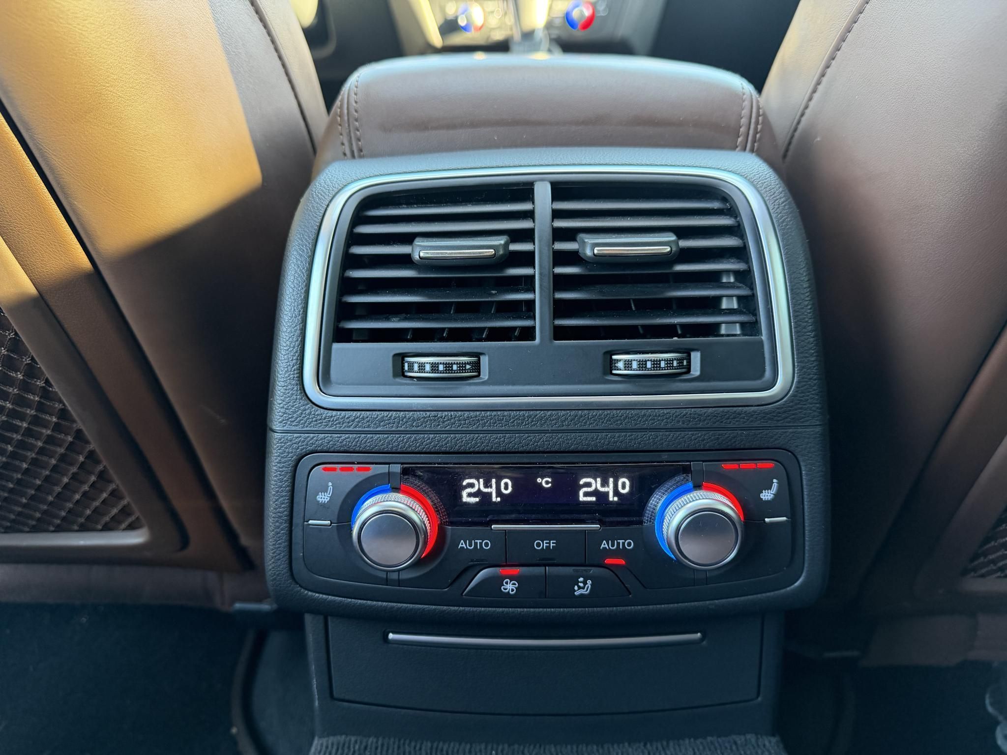 AUDI A6 3.0 V6 TDI quattro S-tronic Napfénytető Távtartó Carplay Barna bőr Friss olaj szerviz. Vezérlés cserélve!