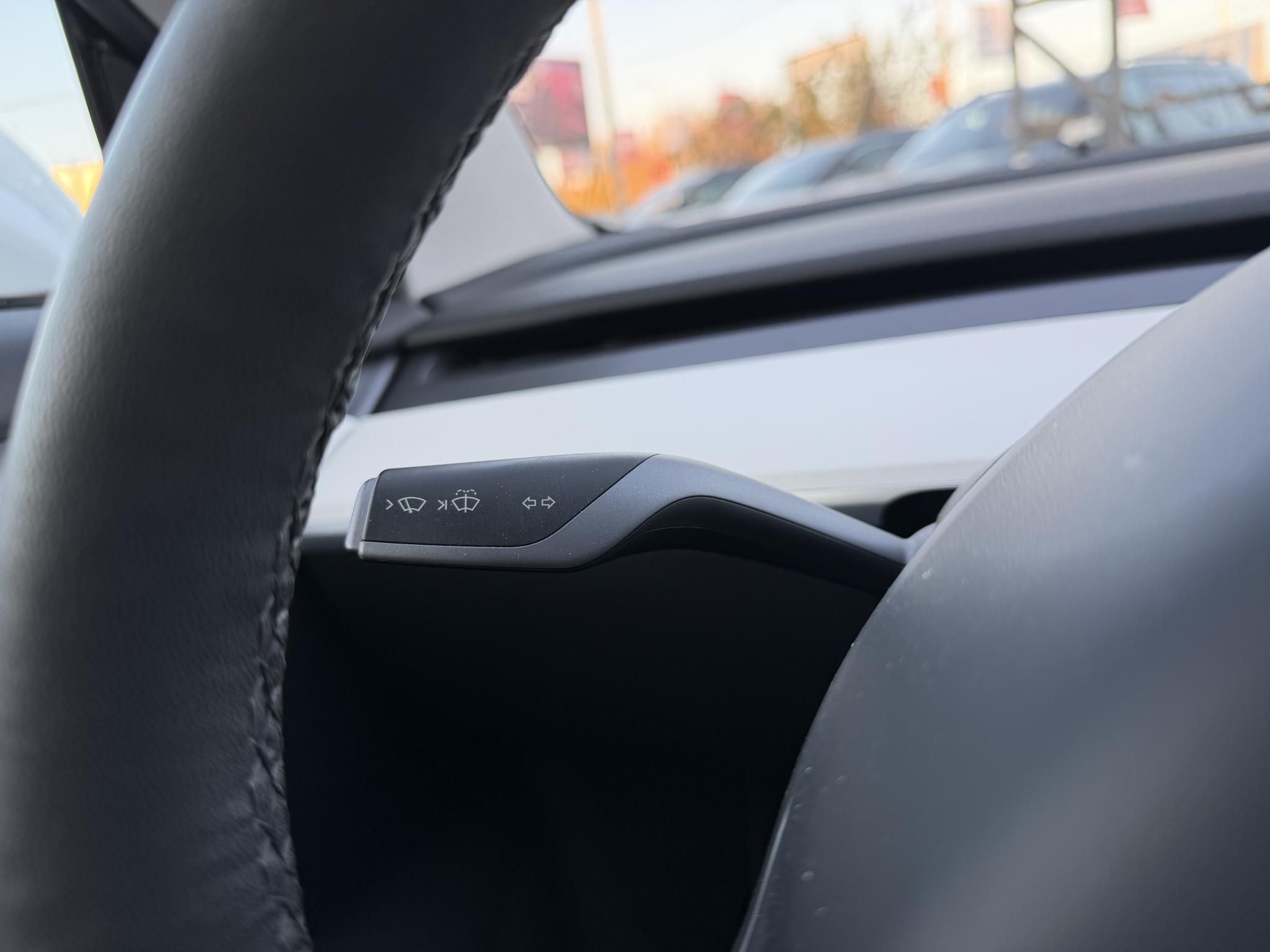 TESLA MODEL 3 Long Range AWD (Automata) 109e km. FEHÉR BELSŐ. garanciális. mátrix LED. hőszivattyú. premium hifi!