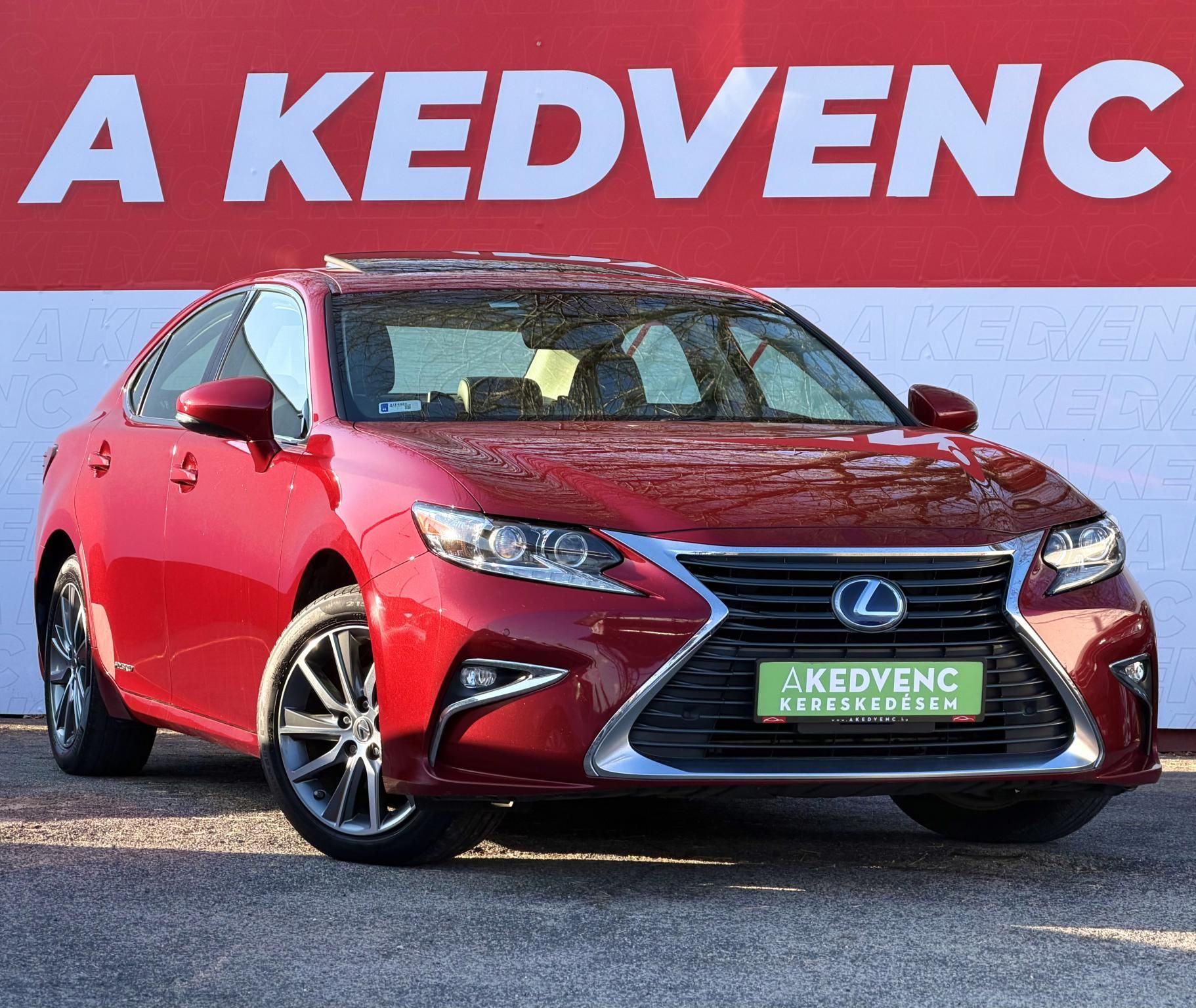 LEXUS ES 300H 112e km. Fakormány. ülésszellőzés. kormányfűtés. kamera. roló!