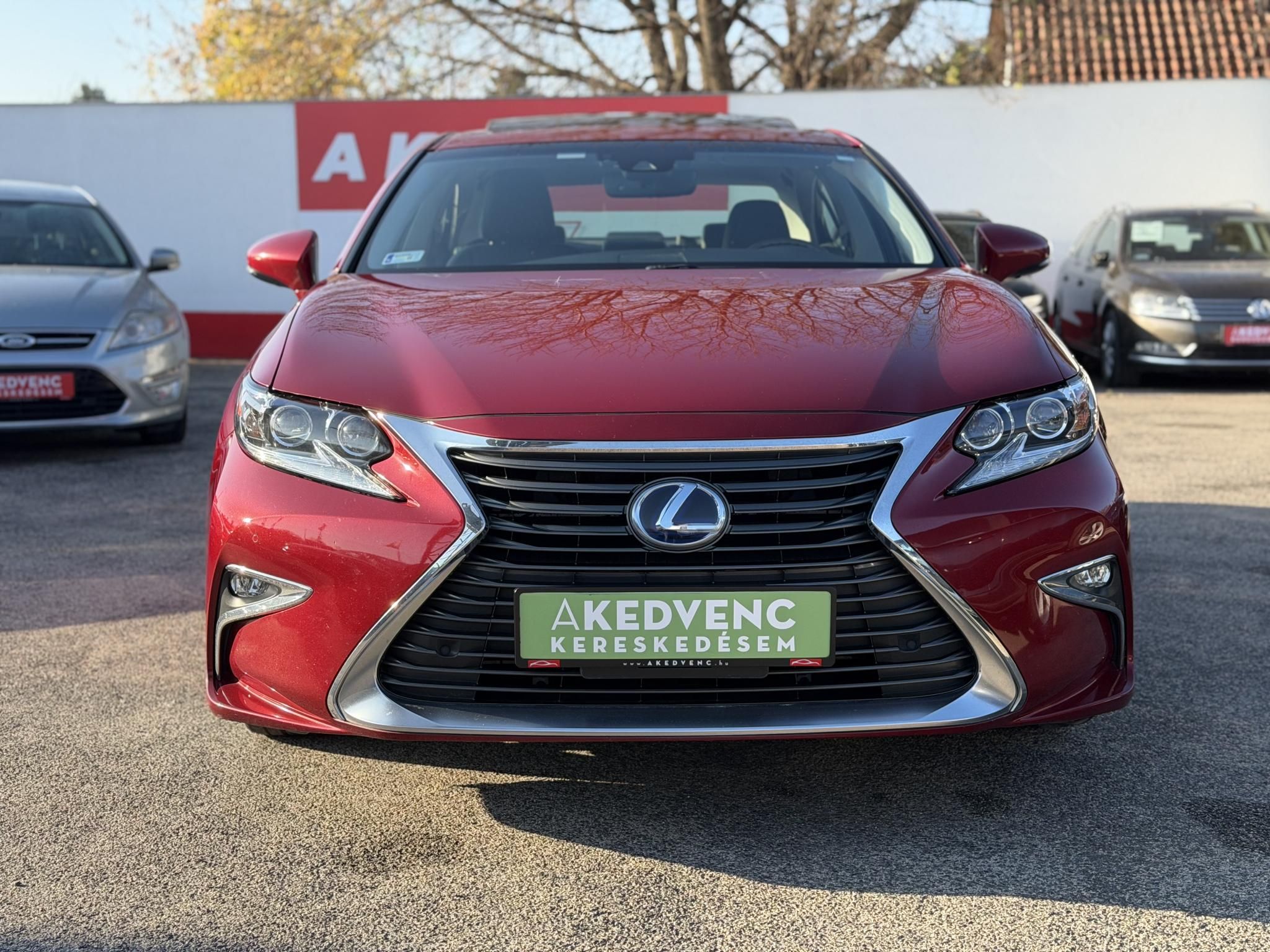 LEXUS ES 300H 112e km. Fakormány. ülésszellőzés. kormányfűtés. kamera. roló!