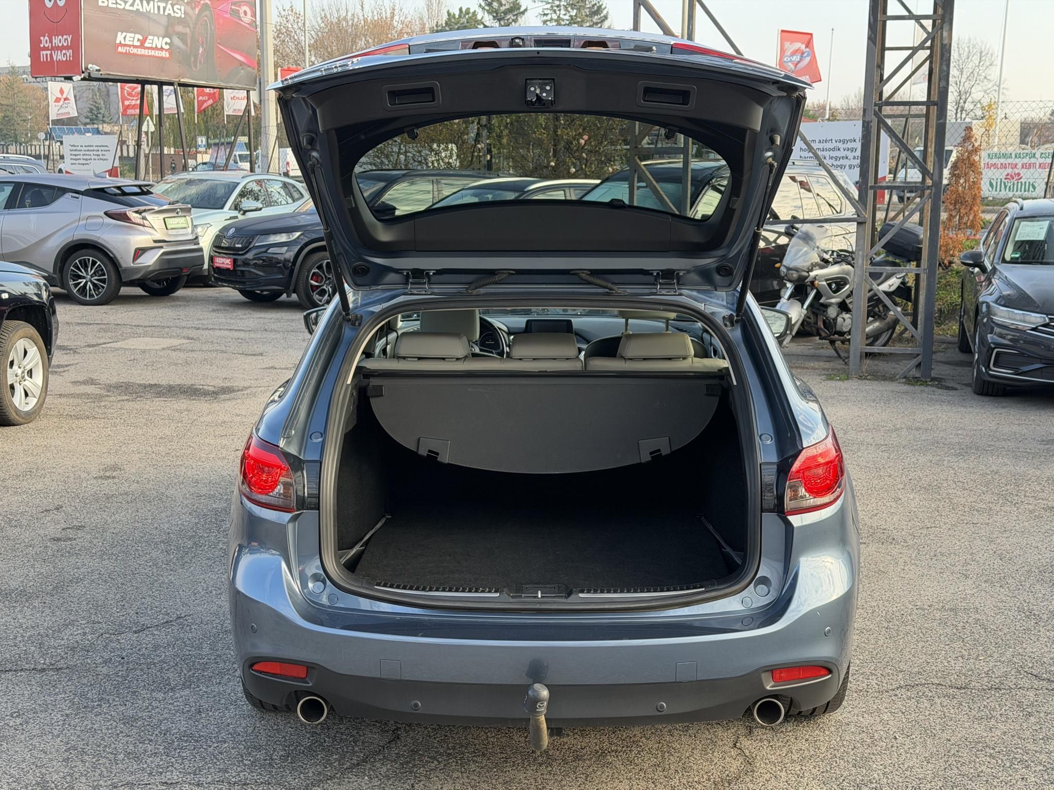 MAZDA 6 Sportkombi 2.2 CD AWD Revolution Top (Automata) M.o.-i. Teljes felszereltség! Xenon BOSE Vajbőr belső HUD Memória Vonóhorog