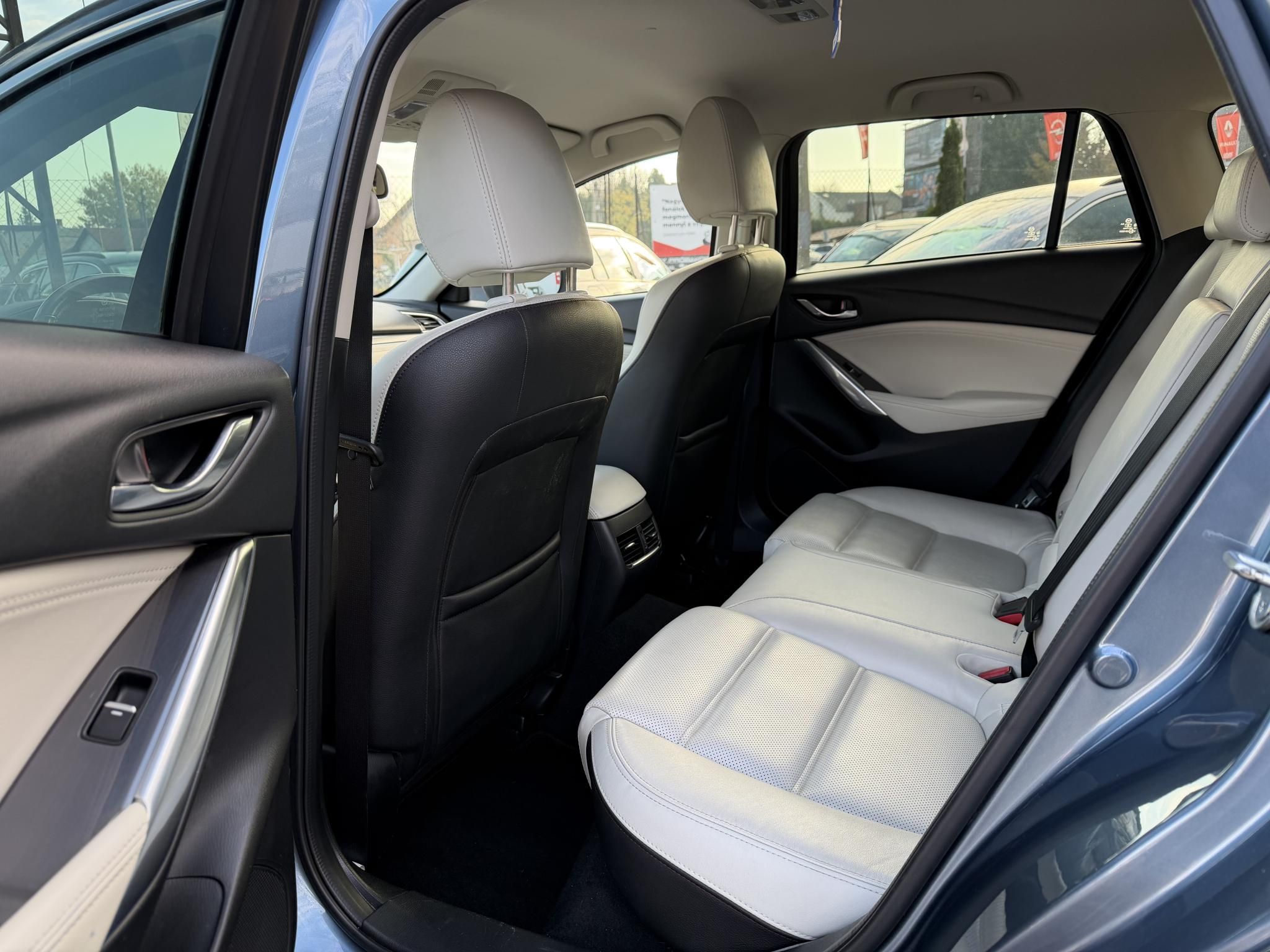 MAZDA 6 Sportkombi 2.2 CD AWD Revolution Top (Automata) M.o.-i. Teljes felszereltség! Xenon BOSE Vajbőr belső HUD Memória Vonóhorog