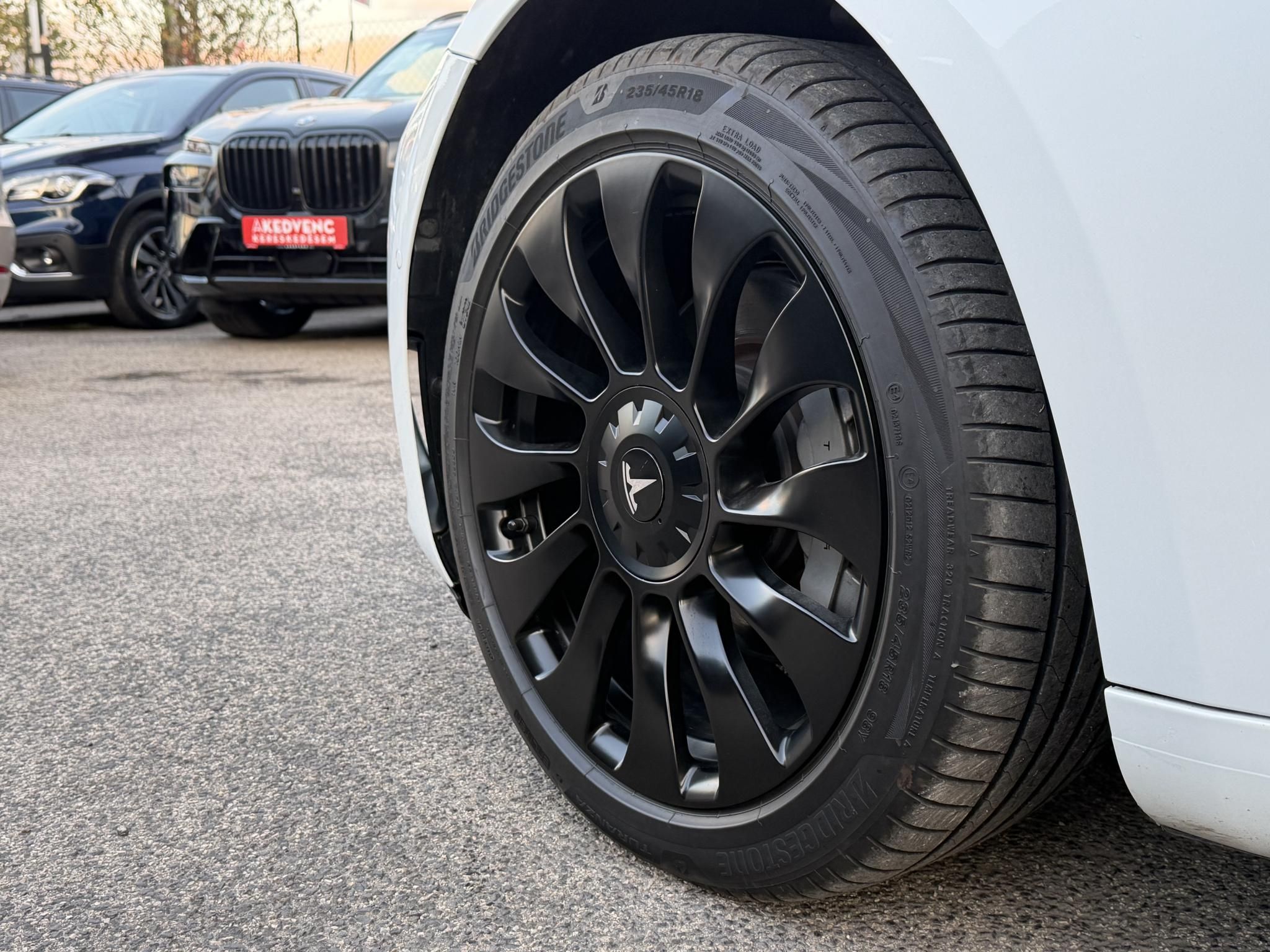 TESLA MODEL 3 Long Range AWD (Automata) Azonnal elvihető. Magyar rendszámos!