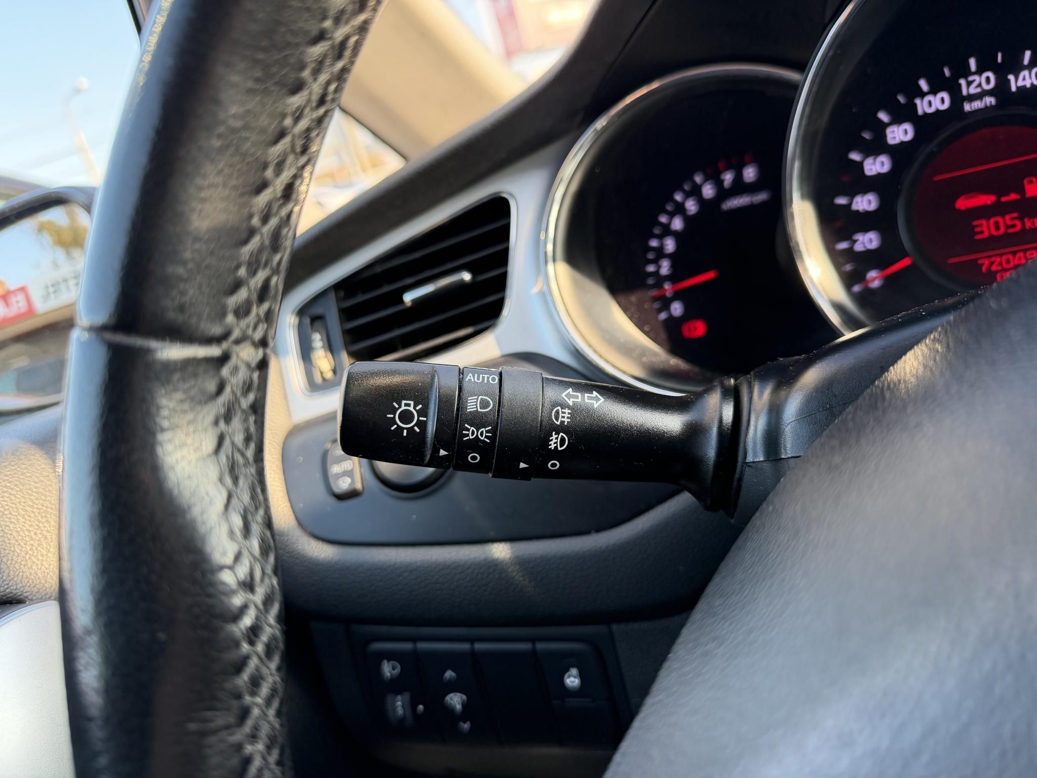 KIA CEE'D 1.4 CVVT EX 72e km. Tempomat Ülésfűtés Kamera Kormányfűtés Navi