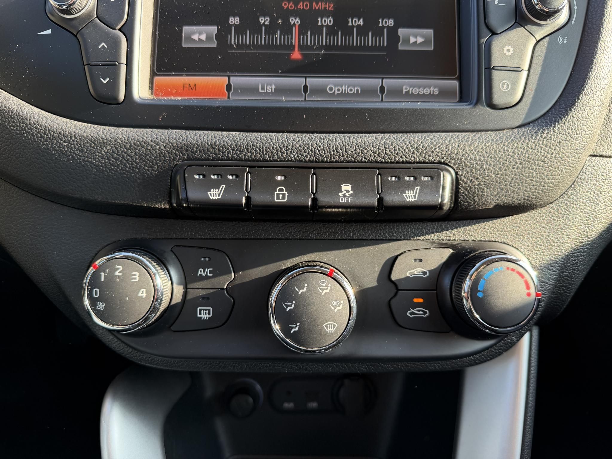 KIA CEE'D 1.4 CVVT EX 72e km. Tempomat Ülésfűtés Kamera Kormányfűtés Navi