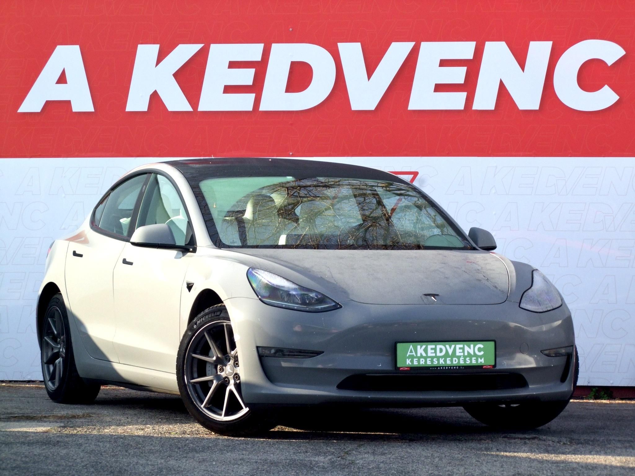 TESLA MODEL 3 Long Range AWD (Automata) FSD. FEHÉR BELSŐ. Perf BOOST. garanciális. hőszivattyú. vonóhorog!