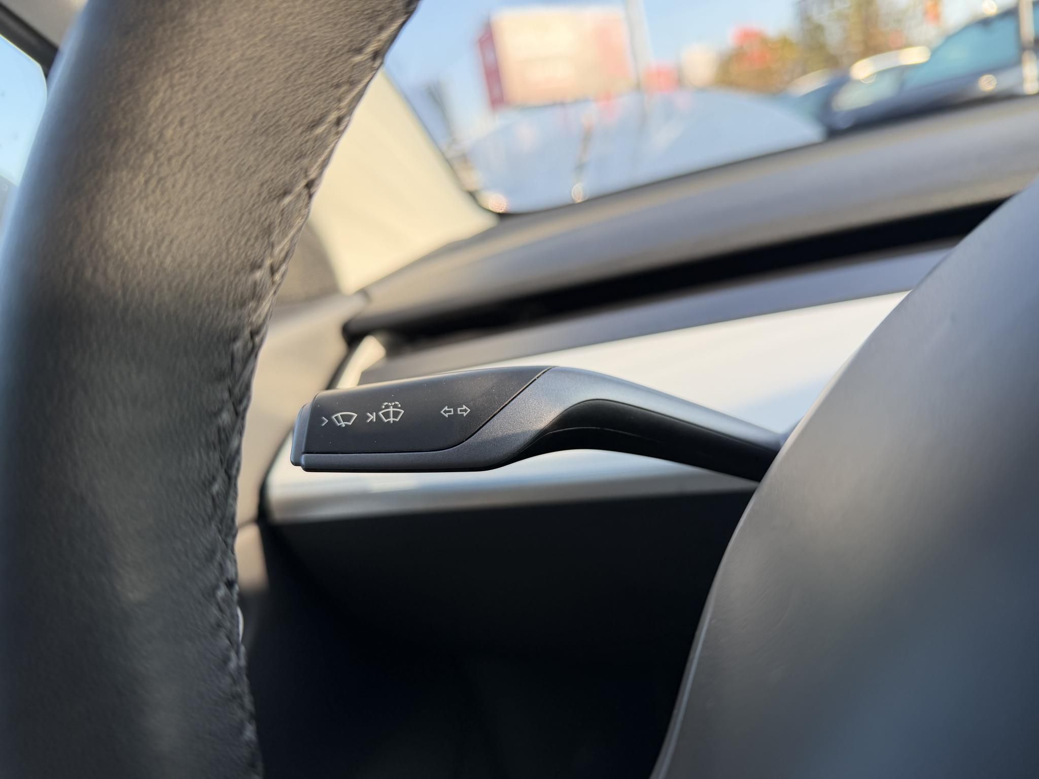 TESLA MODEL 3 Long Range AWD (Automata) FSD. FEHÉR BELSŐ. Perf BOOST. garanciális. hőszivattyú. vonóhorog!
