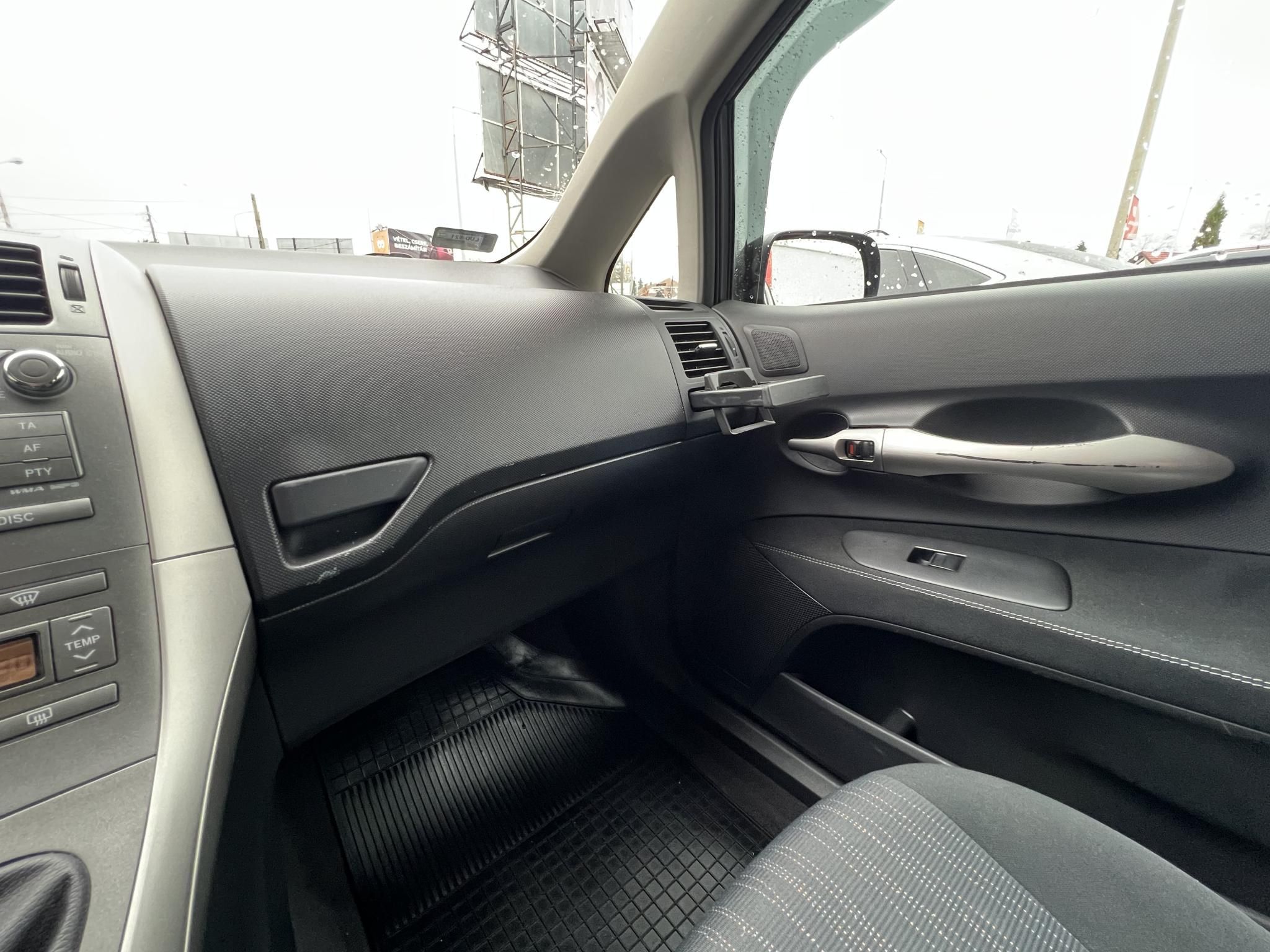 TOYOTA AURIS 1.33 Luna 2009 Magyarországi Digitklíma Multikormány 185e km!