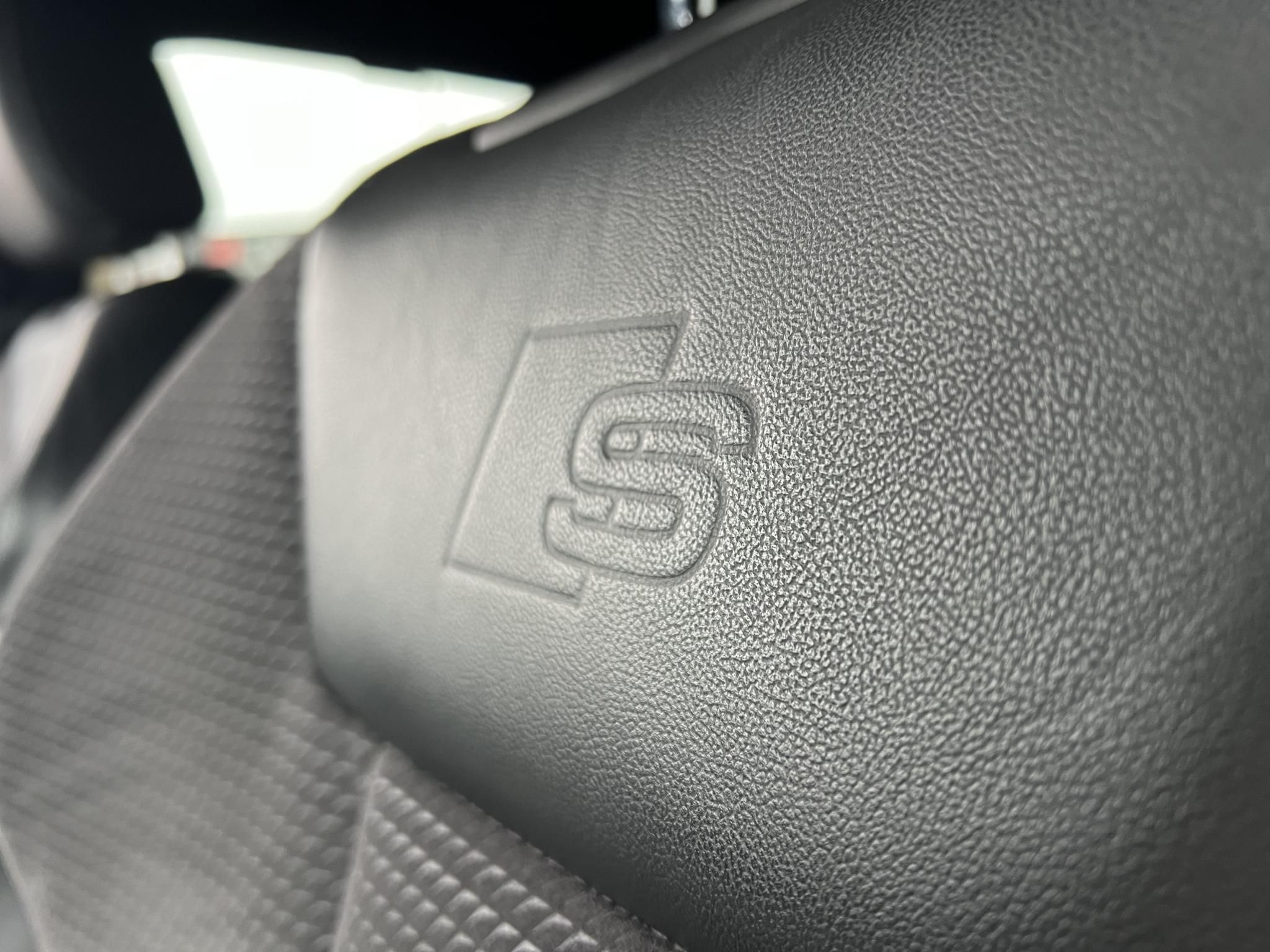 AUDI A4 Avant 3.0 TDI Sport quattro Tiptronic ic S-line LED Virtual Cockpit Távtartó Memória Kamera Vonóhorog Szervizelt!