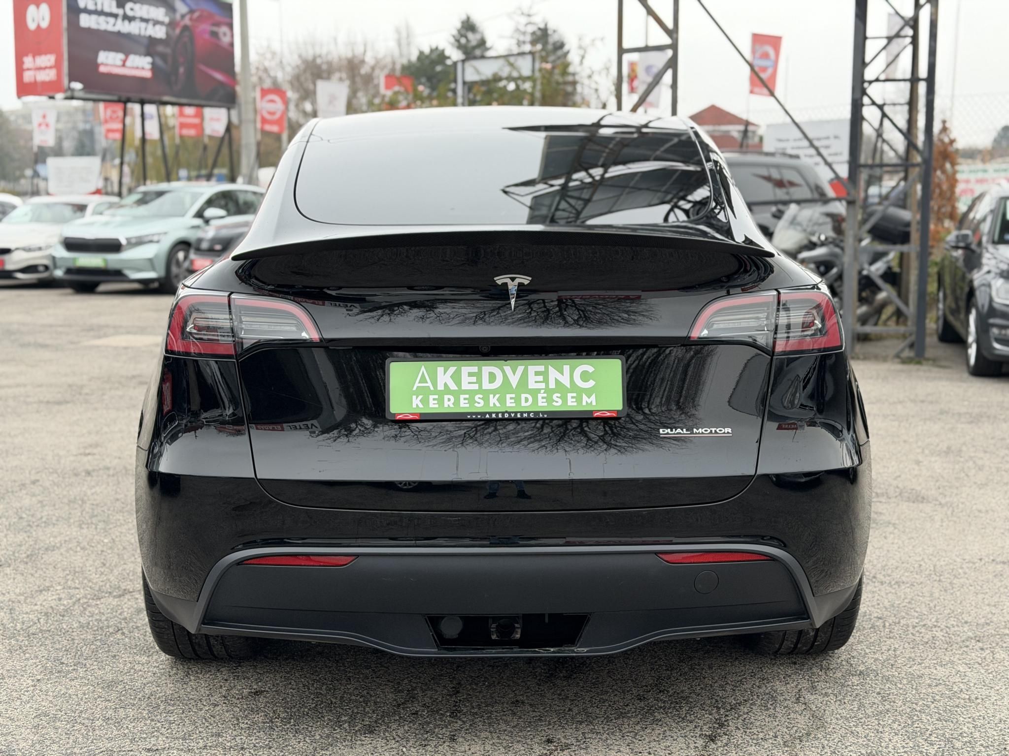 TESLA MODEL Y Performance AWD (Automata) 49e km. ÁFÁS! AMD Ryzen. garanciális. premium hifi. vonóhorog!