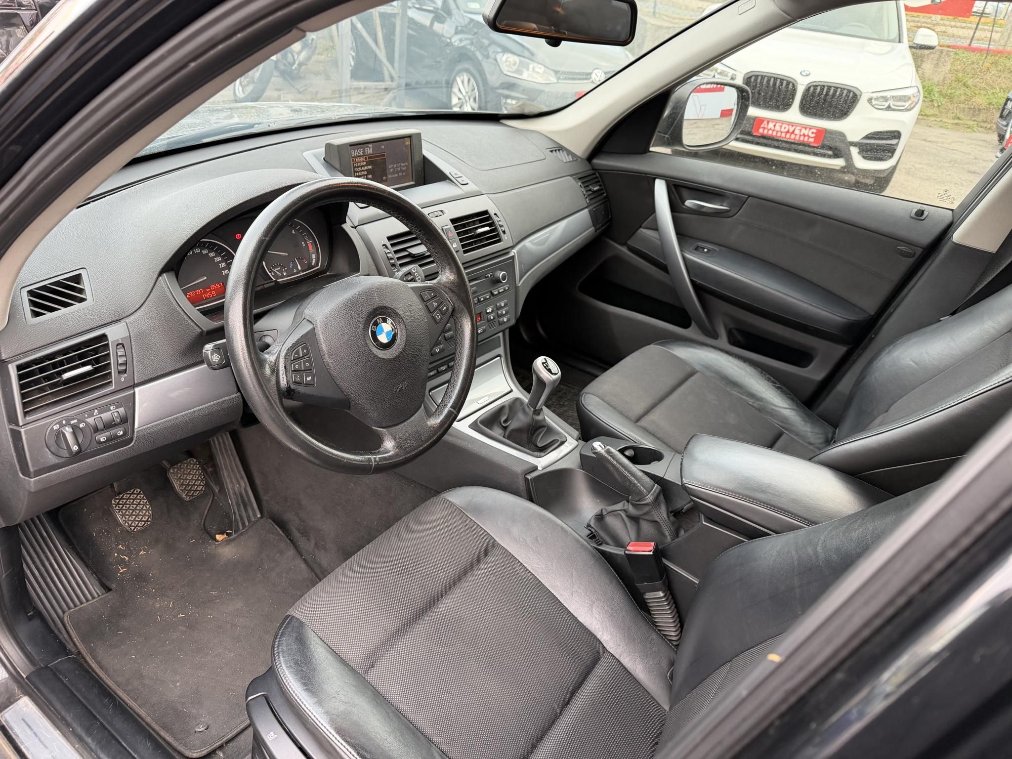 BMW X3 xDrive18d Vezérlés cserélve. Új kuplung. Vonóhorog!