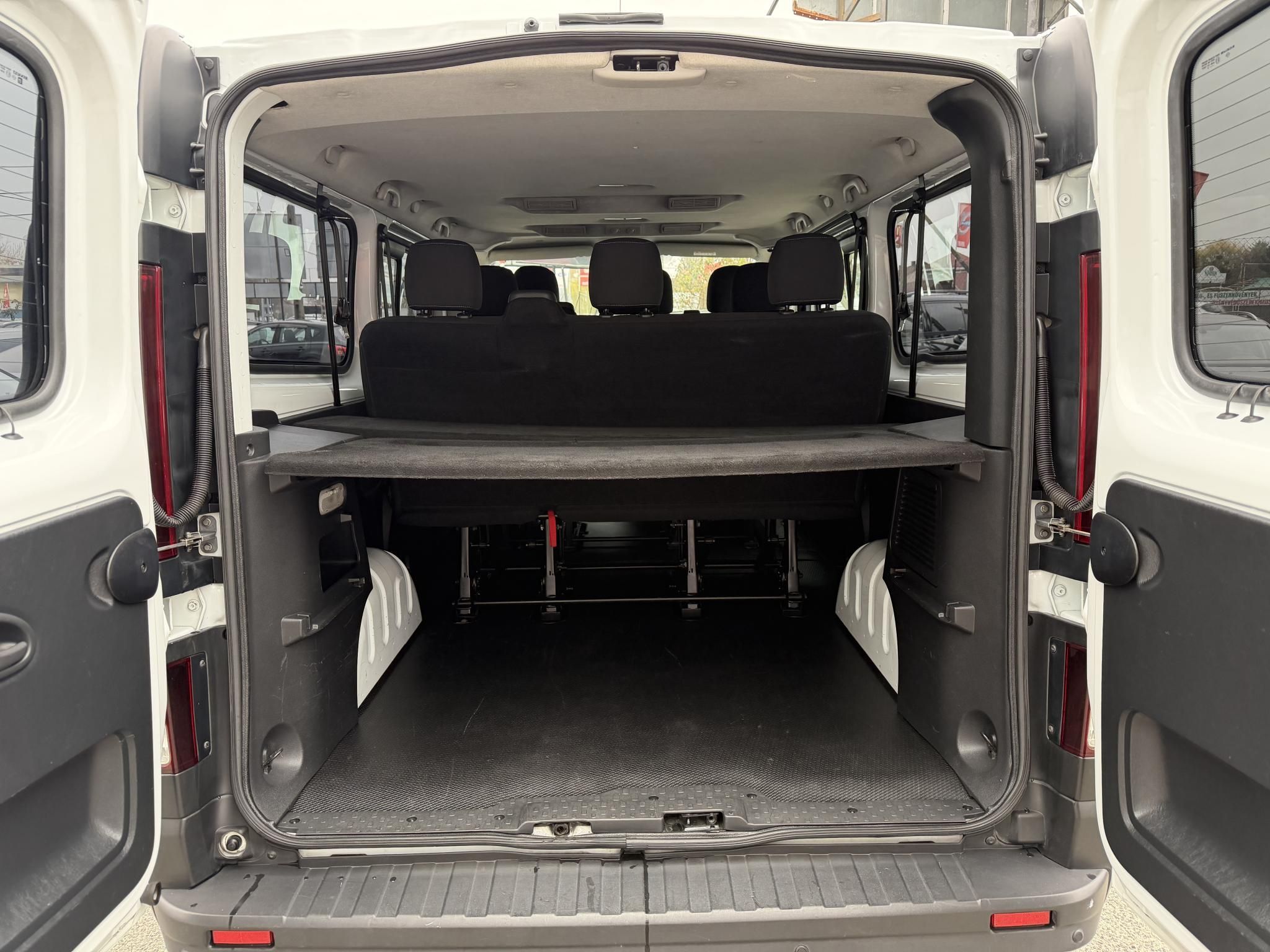 OPEL VIVARO 1.6 CDTI L1H1 2.7t Start-Stop Euro 6 (9 személyes) M.o.-i. 1.tul. Tempomat Klíma Tolatóradar