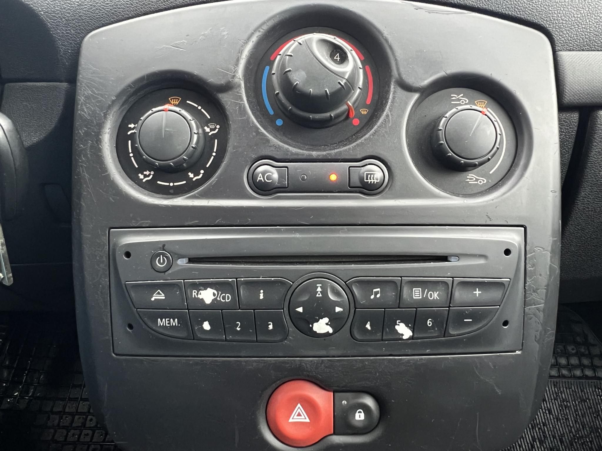 RENAULT CLIO 1.5 dCi Expression