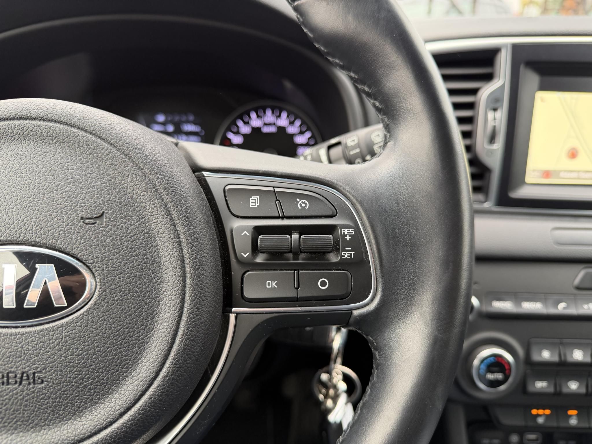 KIA SPORTAGE 1.6 GDI Gold 83e km. M.o.-i. 1.tul. Márkaszervizelt!