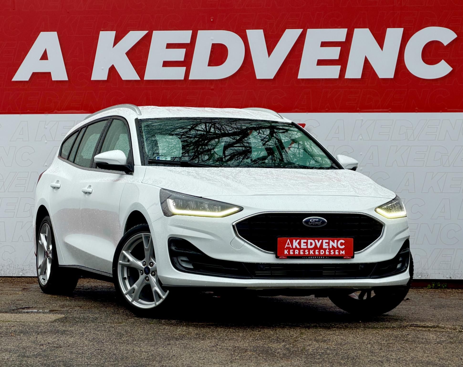 FORD FOCUS 1.0 EcoBoost Titanium Style 19e km. ÁFÁS ÁR! LED Carplay Ülésfűtés Kormányfűtés Táblafelismerő