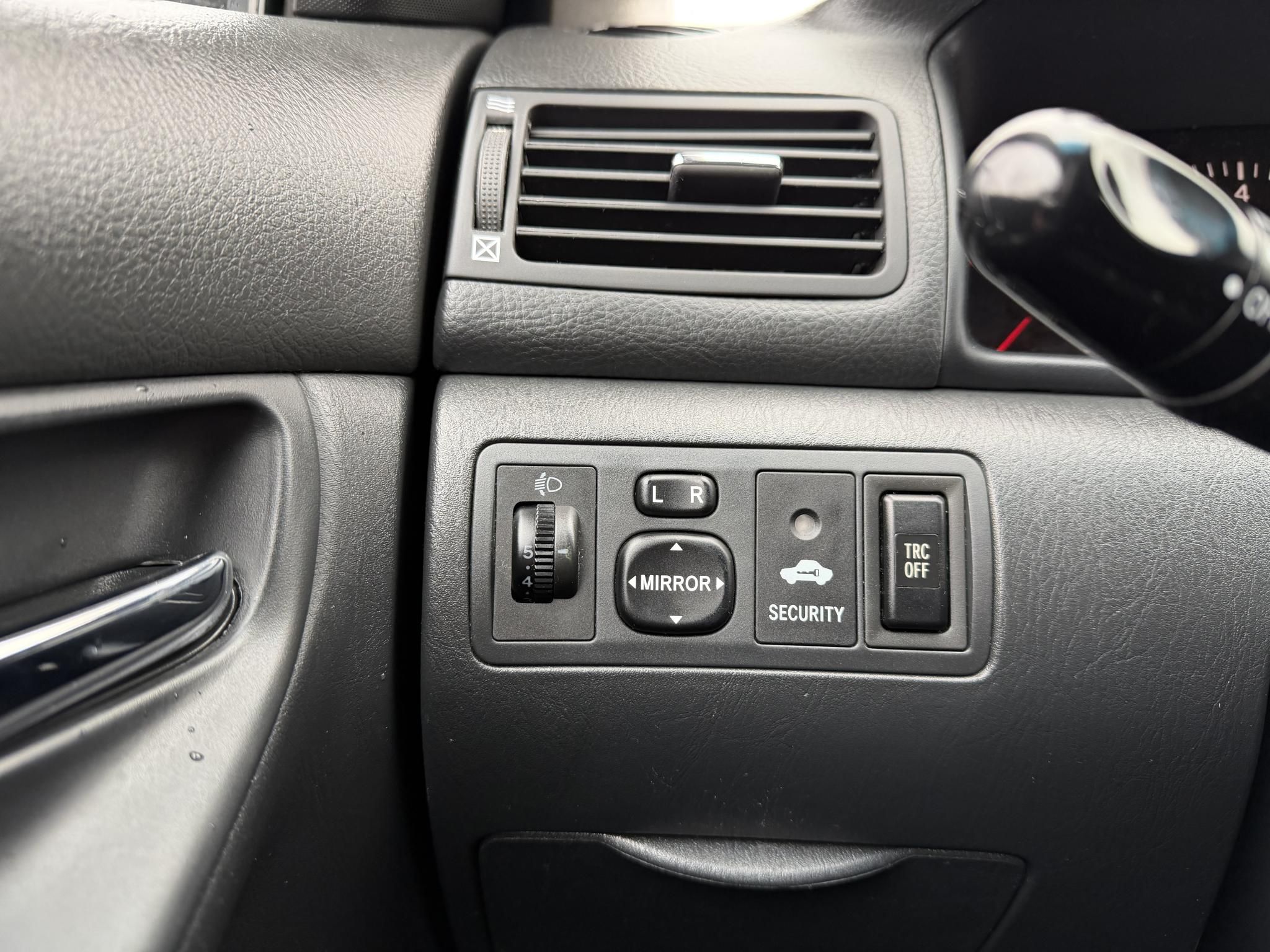 TOYOTA COROLLA 1.4 D-4D Sol Plus M-MT 163e km. Digitklíma Tolatóradar Ülésfűtés