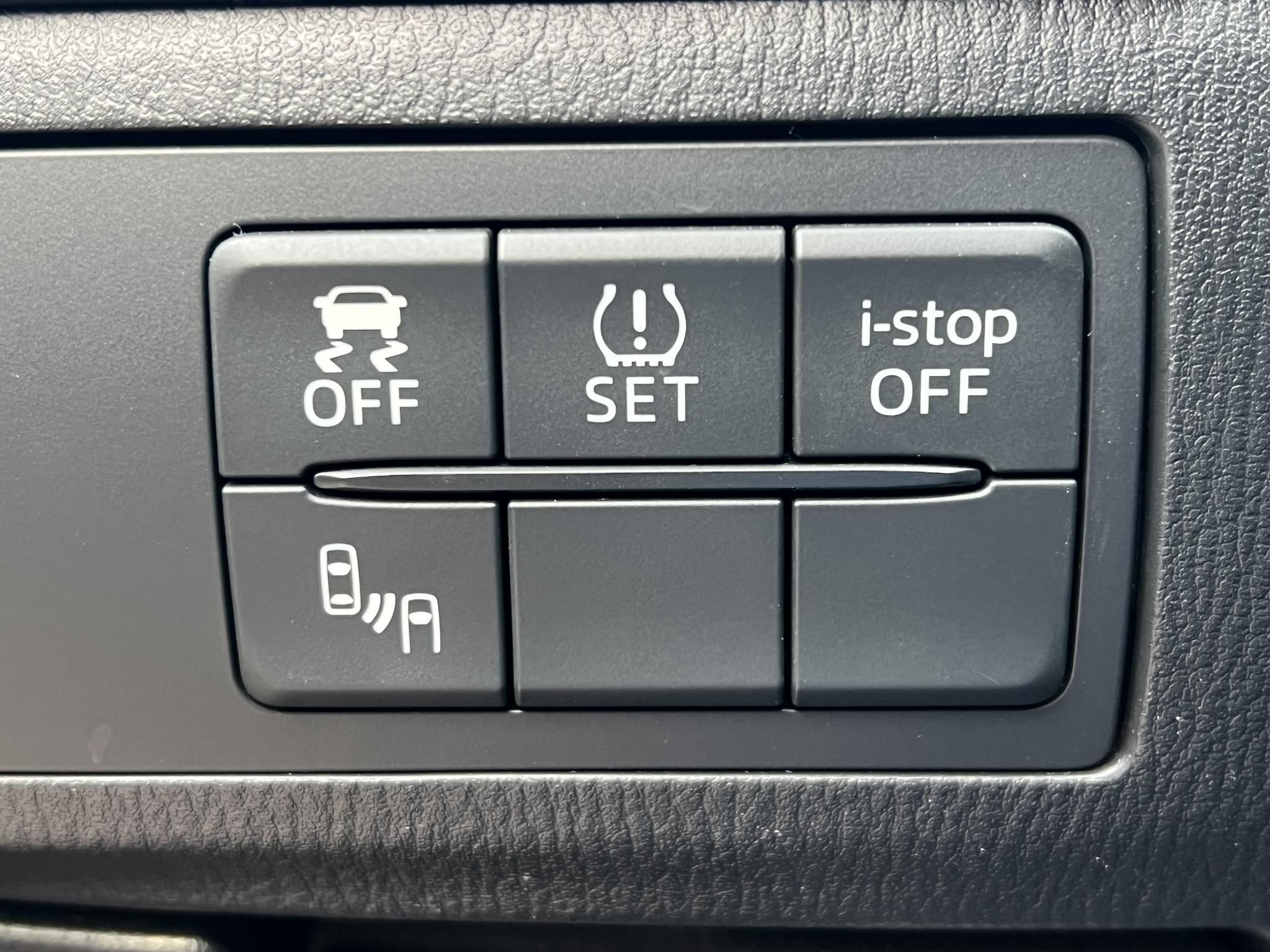 MAZDA 6 Sportkombi 2.2 CD Attraction M.o.-i. 1.tul. Tempomat Bluetooth Tolatóradar Márkaszervizelt!