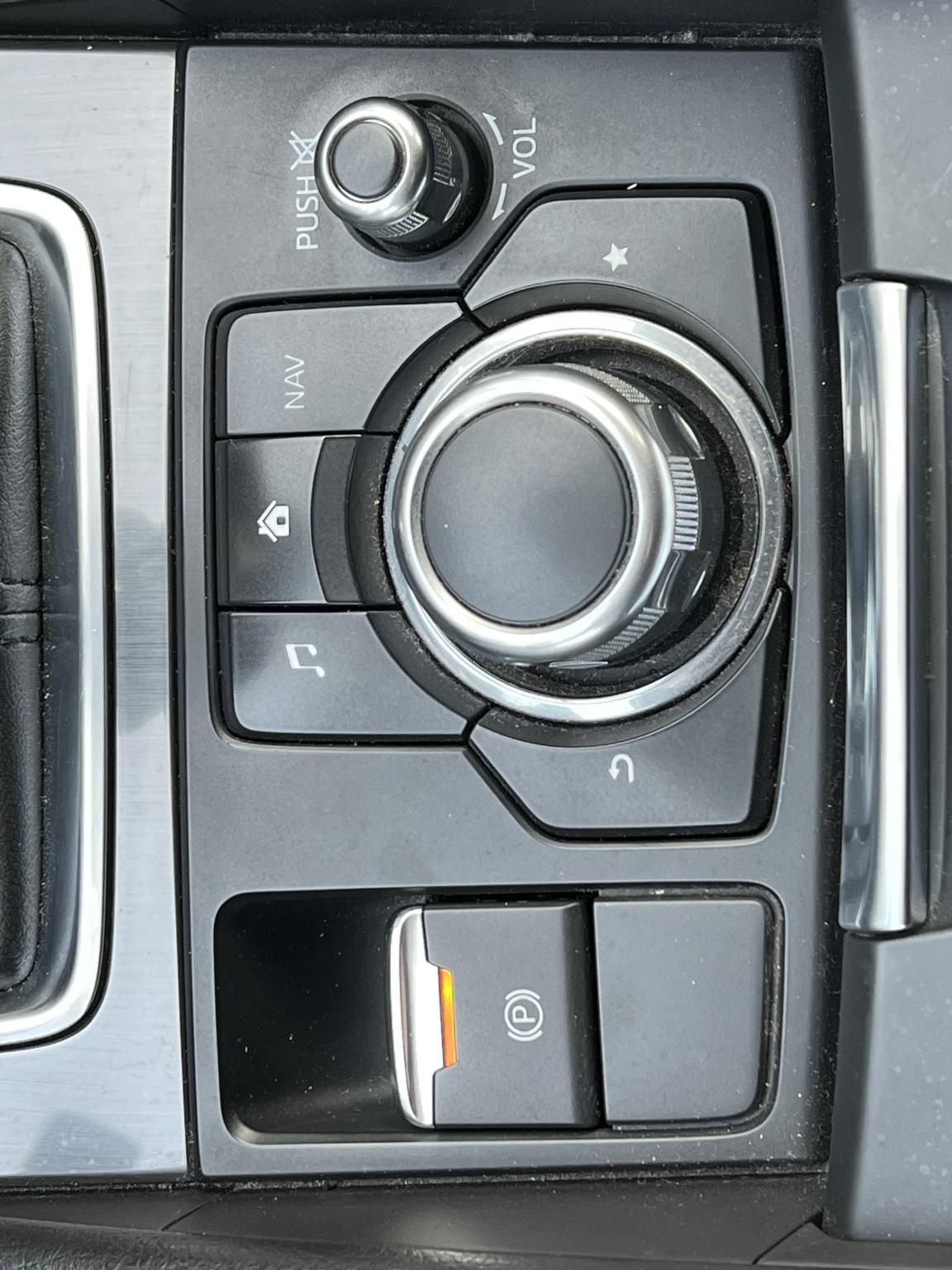 MAZDA 6 Sportkombi 2.2 CD Attraction M.o.-i. 1.tul. Tempomat Bluetooth Tolatóradar Márkaszervizelt!