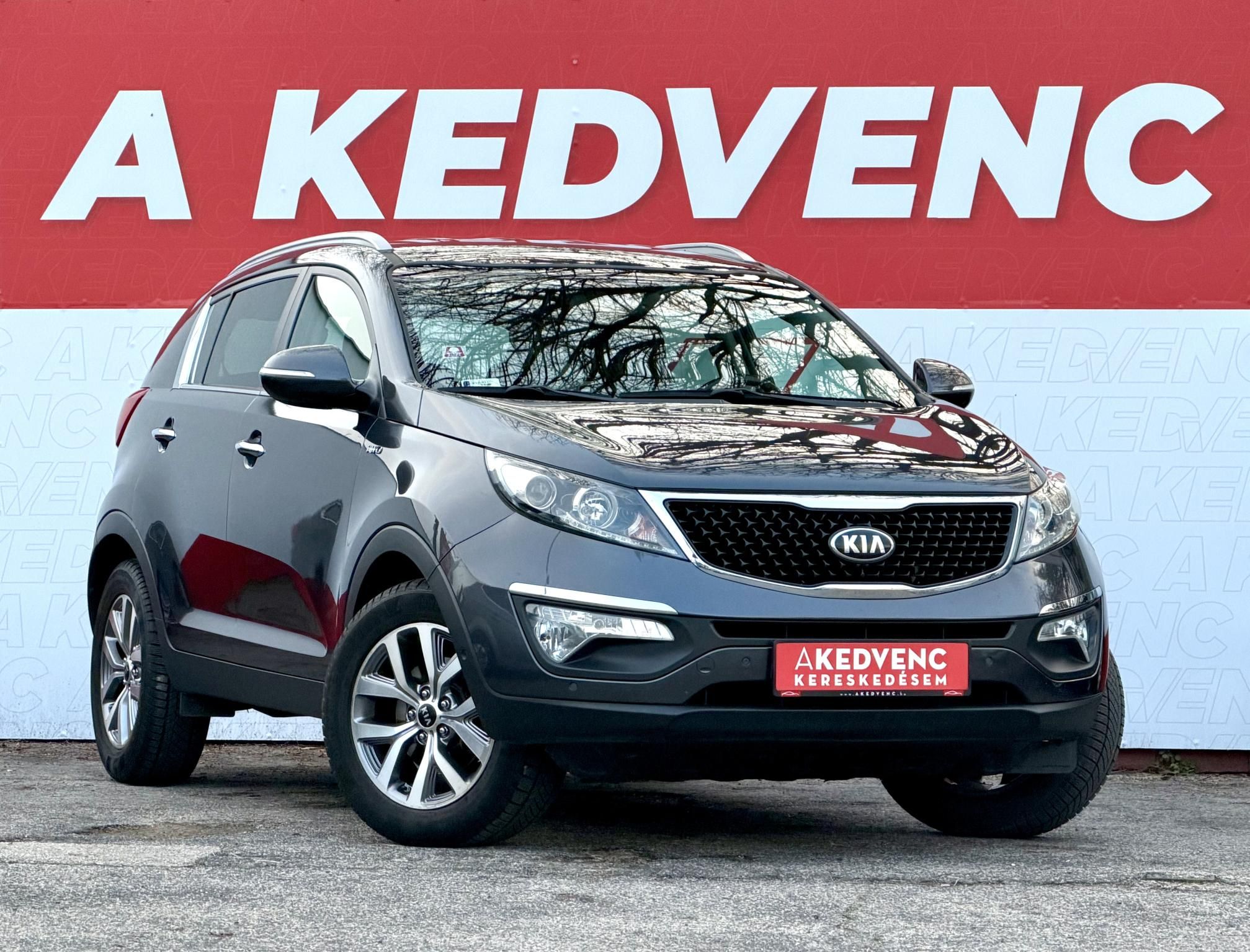 KIA SPORTAGE 2.0 CRDi LX 4x4 (Automata) Magasan felszerelt. Difizár. Téli-nyári gumi garnitúra!
