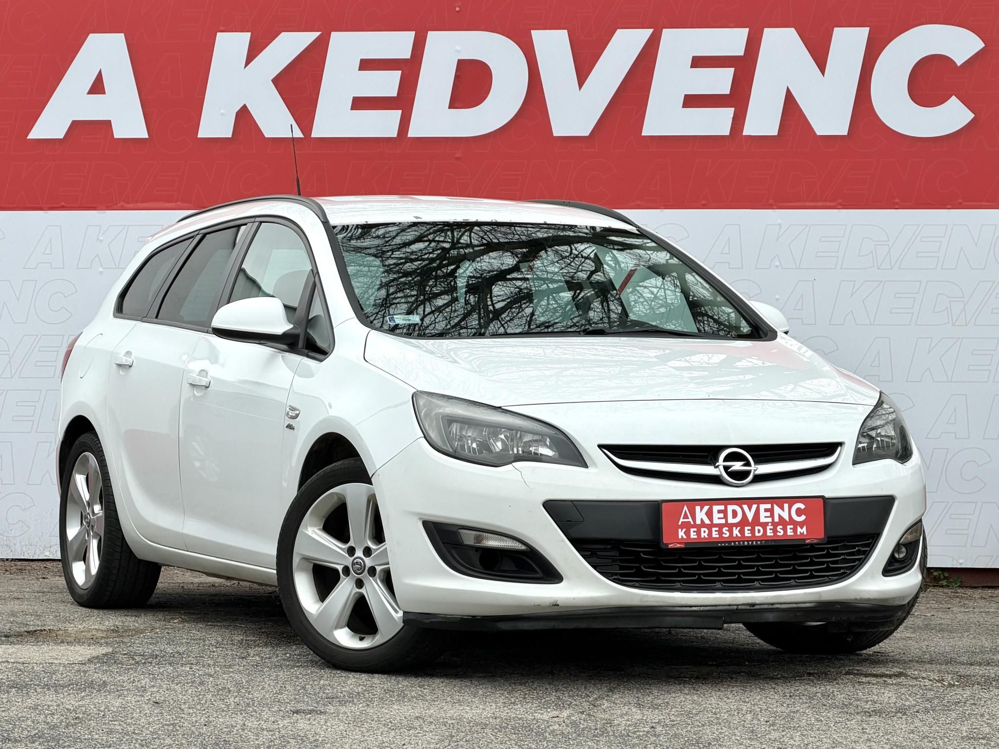 OPEL ASTRA J 1.6 Selection Klíma Tempomat Bluetooth Új kuplung! Téli/nyári garnitúra!