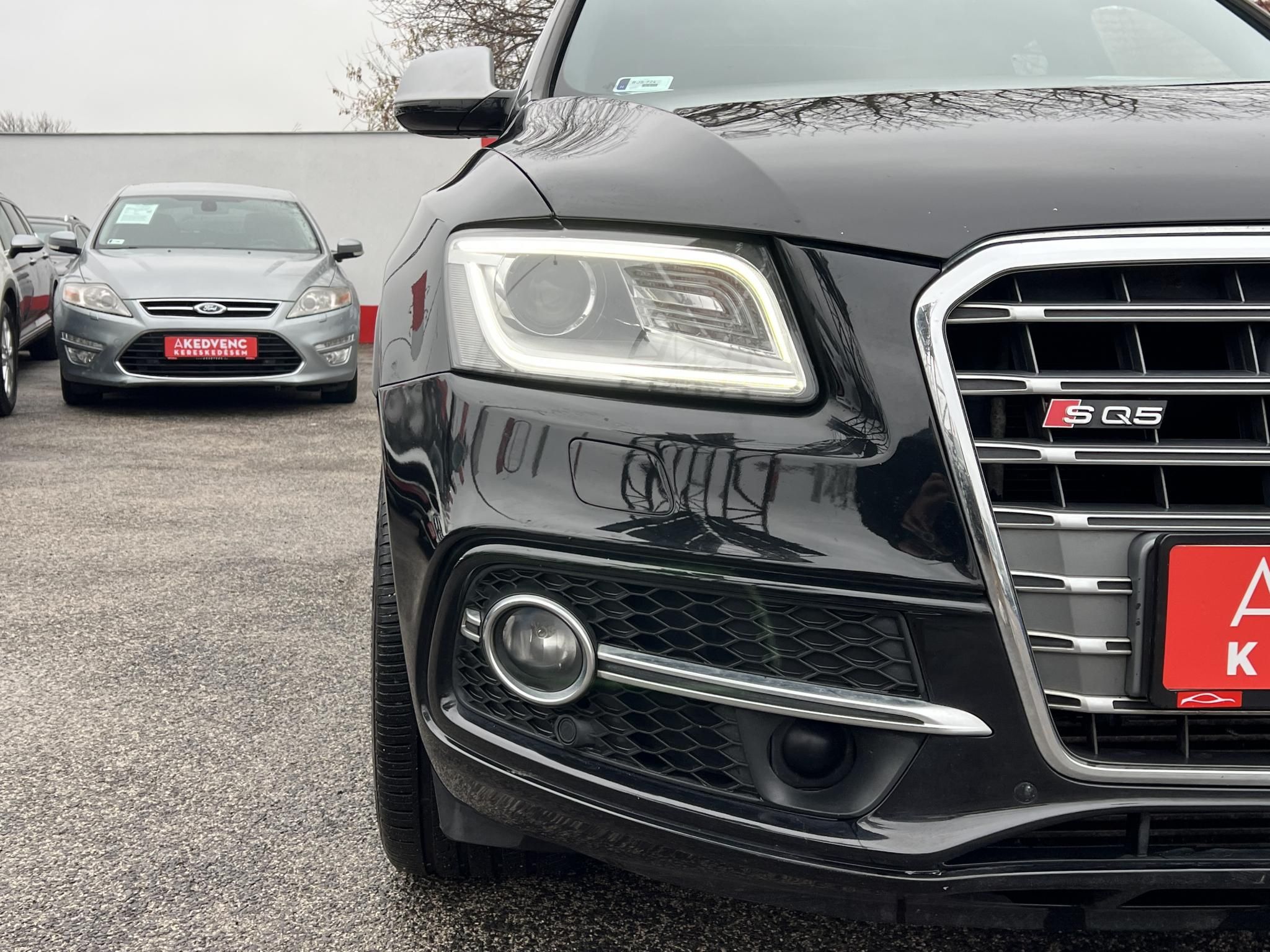 AUDI Q5 SQ5 3.0 TDI quattro Tiptronic ic Xenon Panorámatető Távtartó Navi Kamera Memória Ülésfűtés Vonóhorog