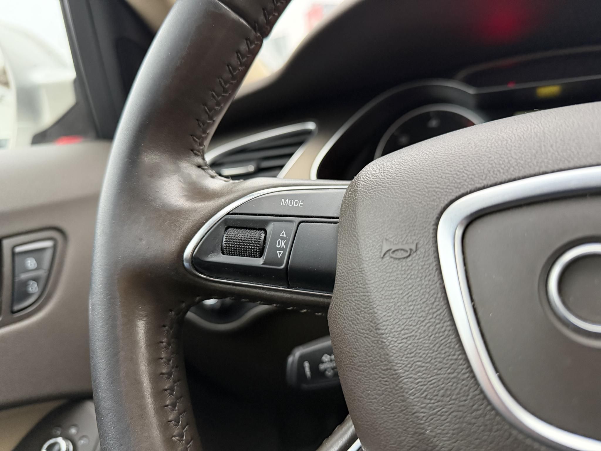 AUDI A4 2.0 TDI multitronic Magyarországi Napfénytető Xenon Üléshűtés PDC Téli-nyári kerék!