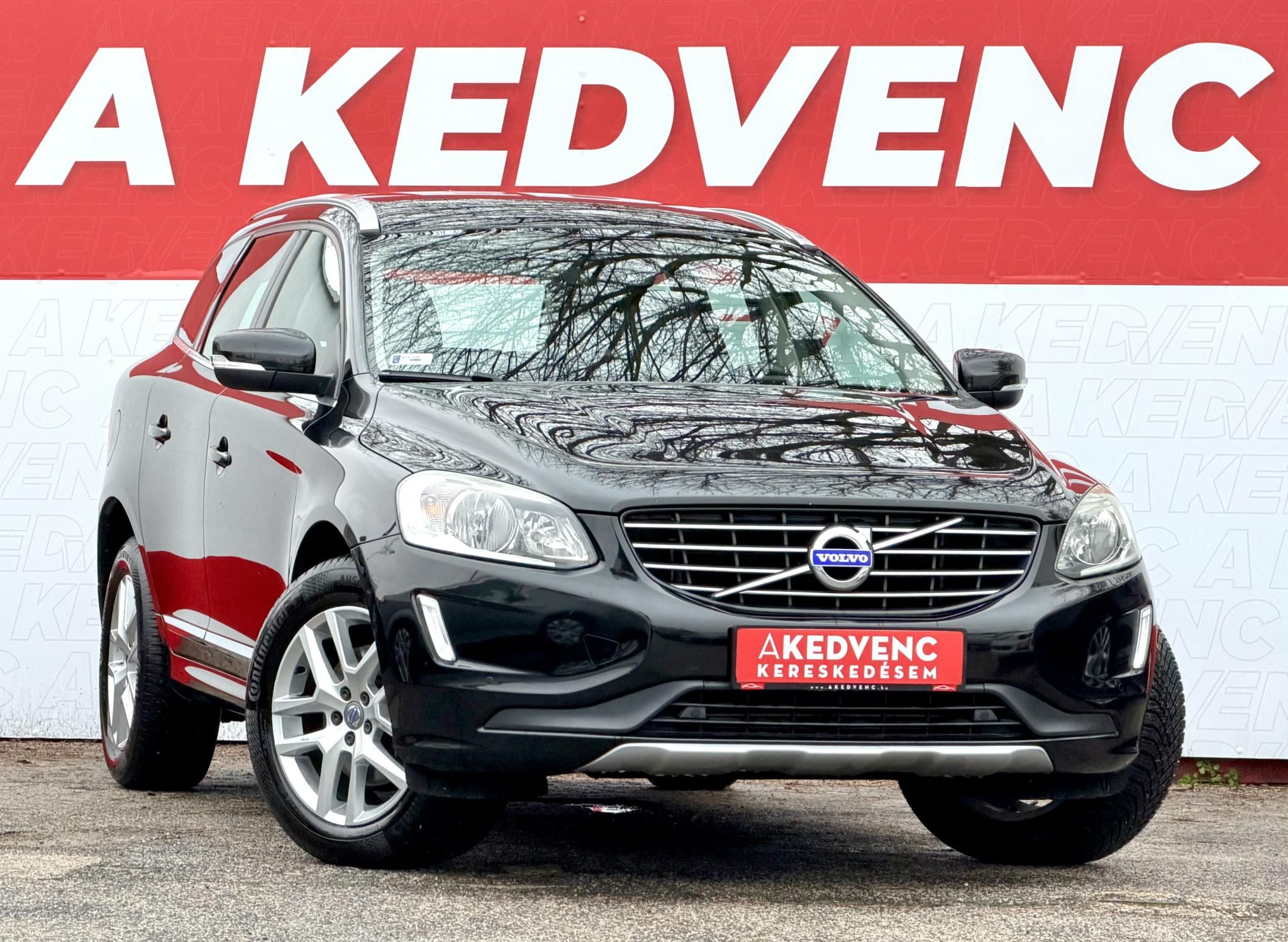 VOLVO XC60 2.0 D [D4] Momentum Geartronic FWD 155e km. Magyarországi Navi Memória Tempomat Ülésfűtés PDC Bluetooth