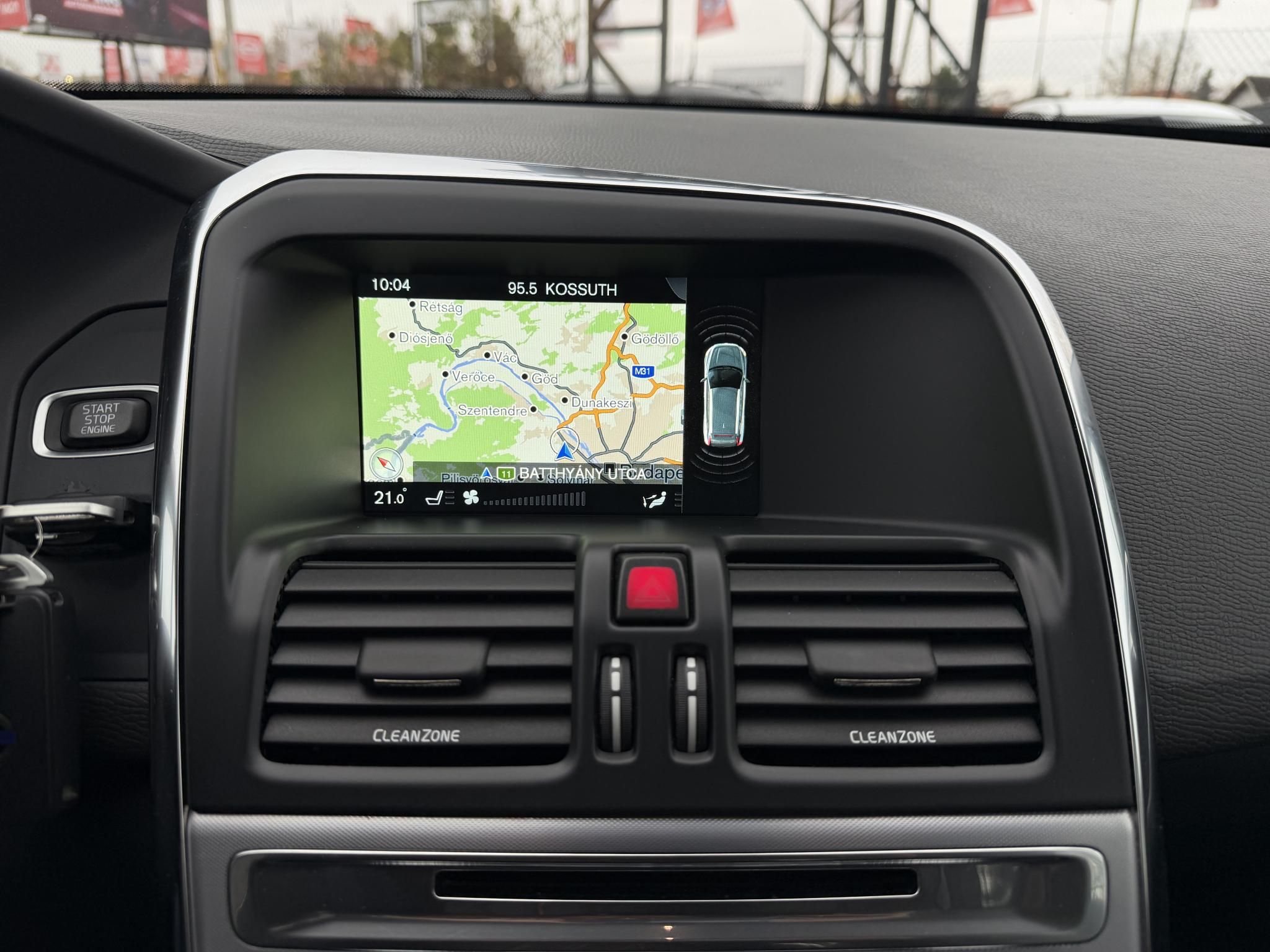 VOLVO XC60 2.0 D [D4] Momentum Geartronic FWD 155e km. Magyarországi Navi Memória Tempomat Ülésfűtés PDC Bluetooth