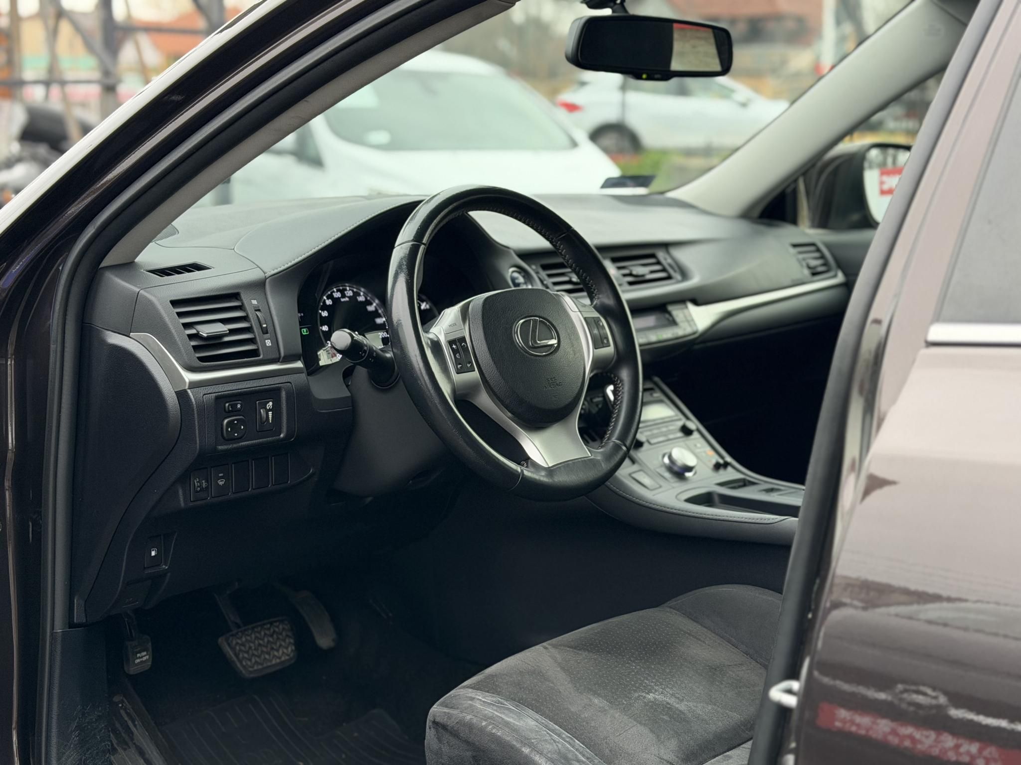 LEXUS CT 200h Comfort (Automata) 125e km. LED Tempomat Kamera Ülésfűtés Digitklíma