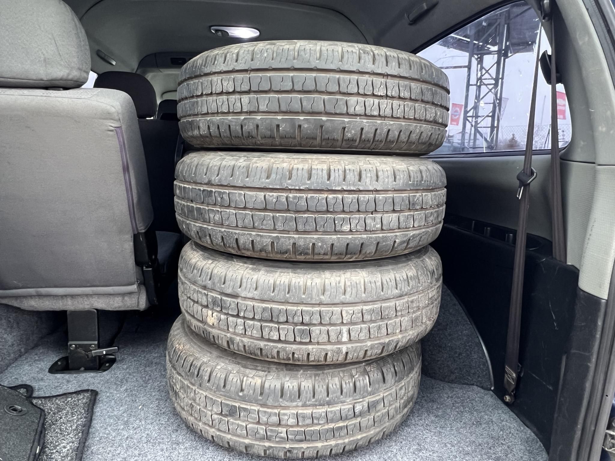 HYUNDAI H-1 2.5 CRDI (9 személyes )