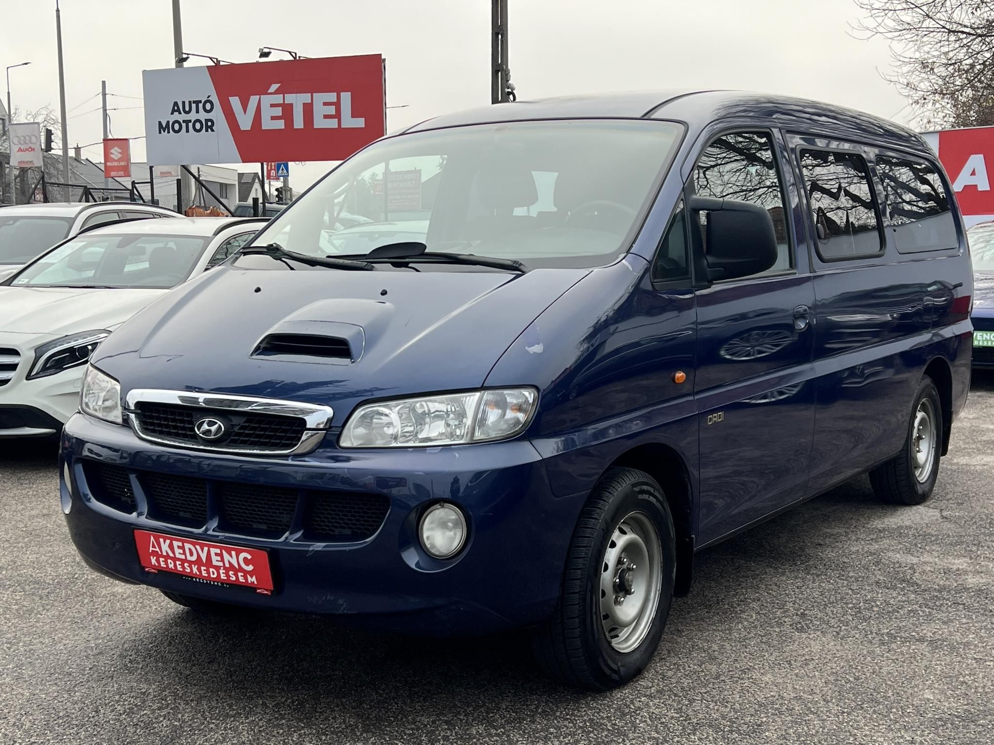 HYUNDAI H-1 2.5 CRDI (9 személyes )