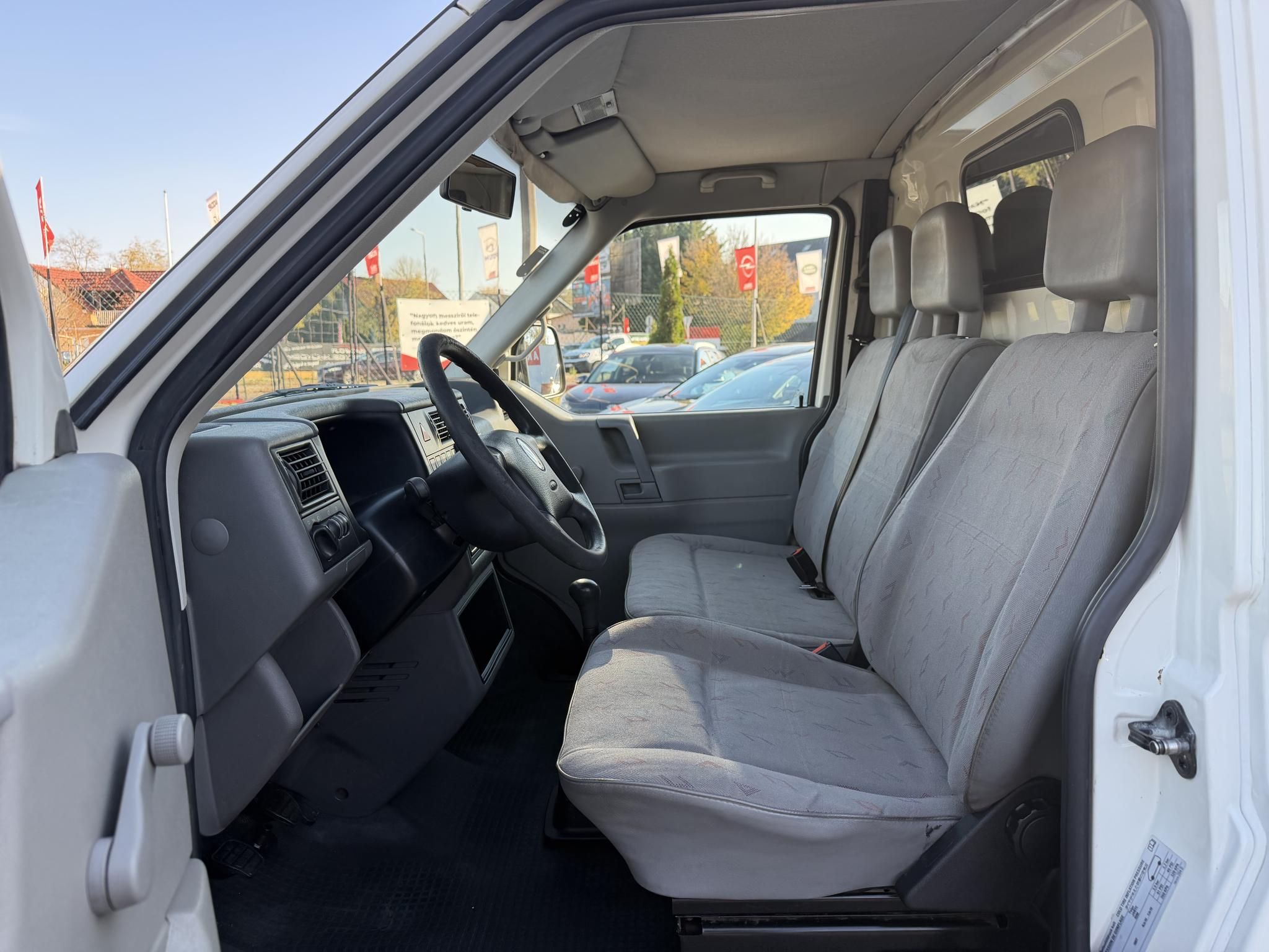 VOLKSWAGEN TRANSPORTER T4 2.5 7DH 1Y2 Hosszú. klímás. kitűnő állapotban!