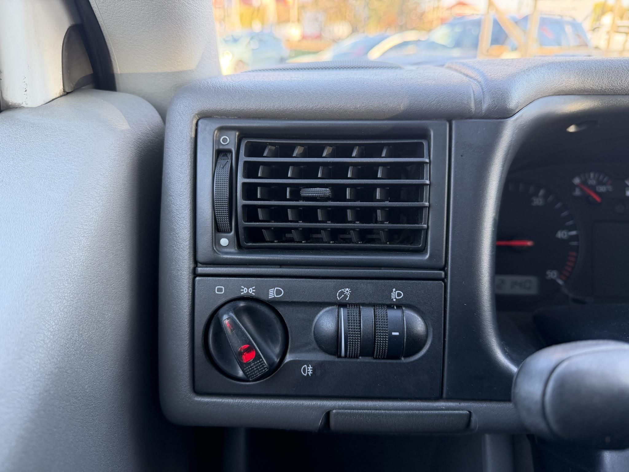 VOLKSWAGEN TRANSPORTER T4 2.5 7DH 1Y2 Hosszú. klímás. kitűnő állapotban!