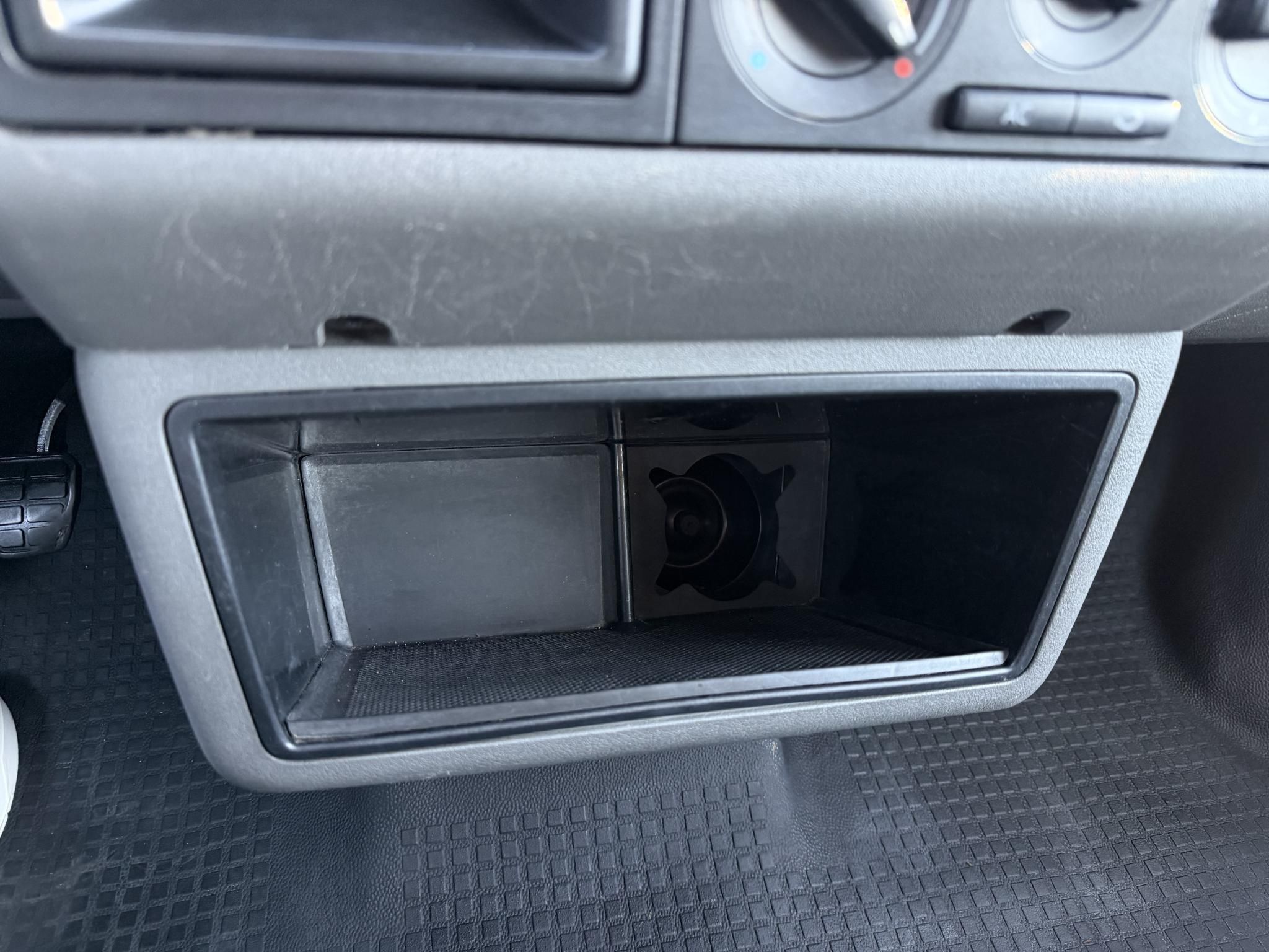 VOLKSWAGEN TRANSPORTER T4 2.5 7DH 1Y2 Hosszú. klímás. kitűnő állapotban!