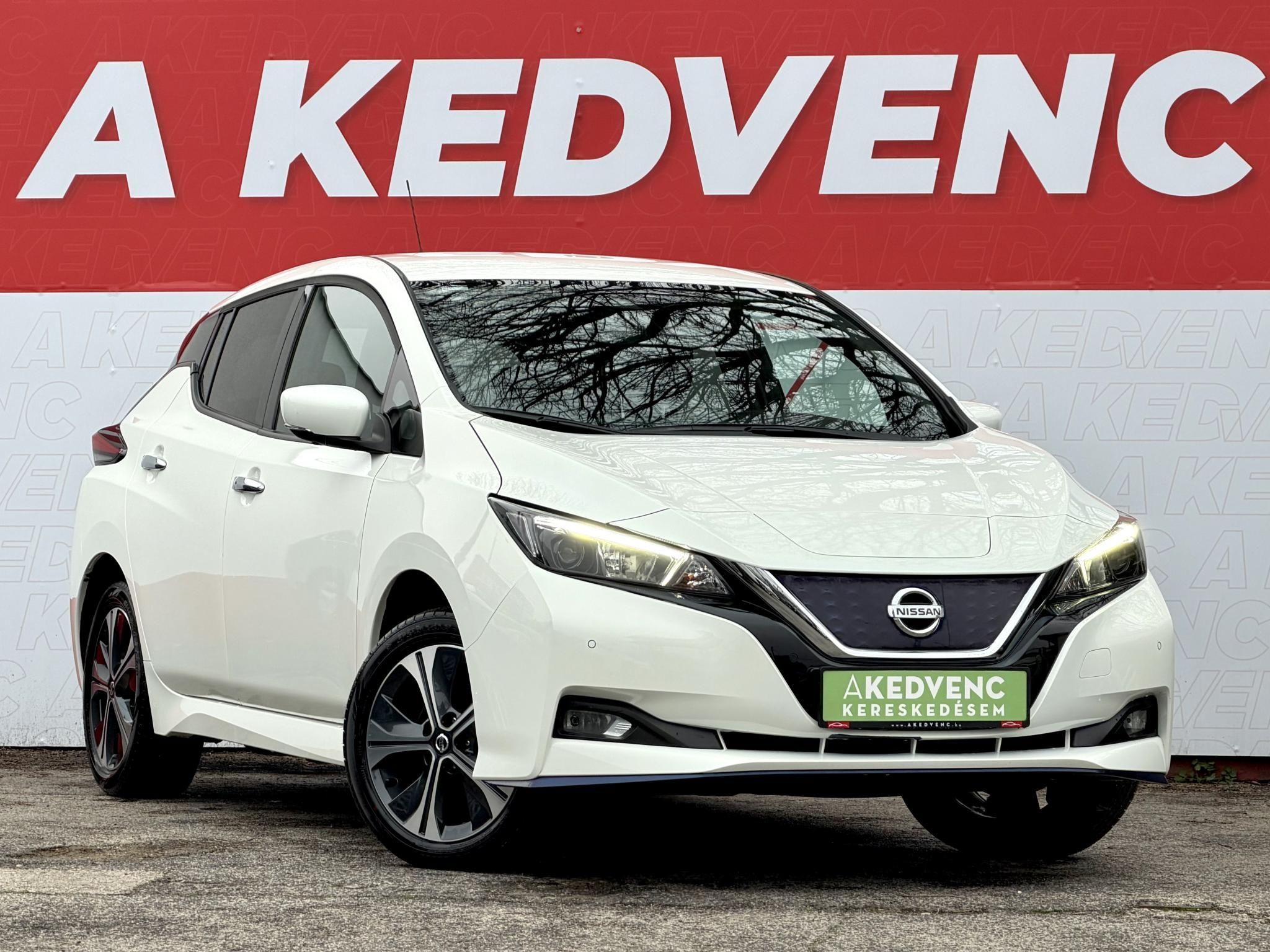 NISSAN LEAF N-Connecta e+ 62kWh (Automata) 96% akku 9e km 360 kamera ProPilot 4x ülésfűtés