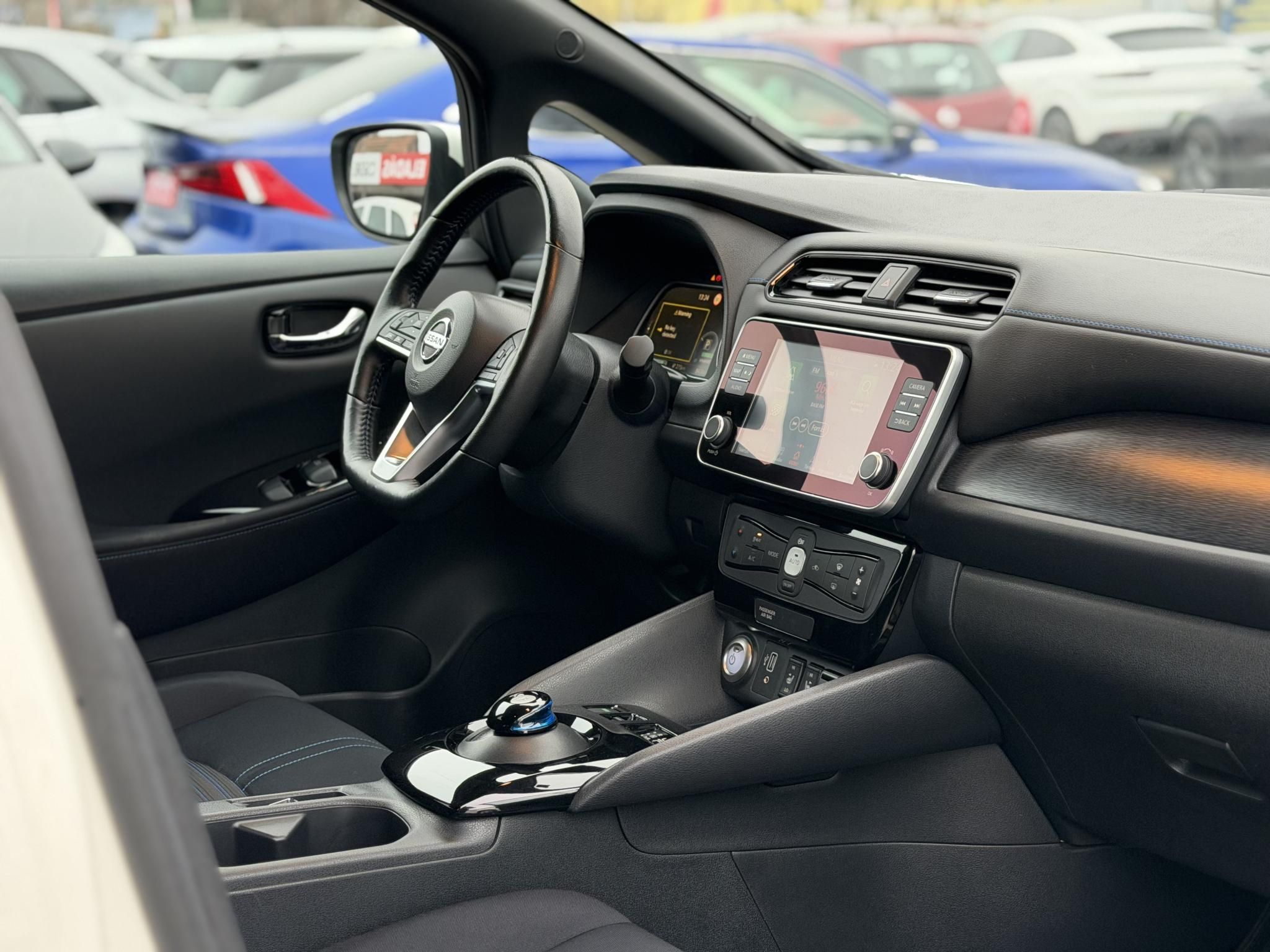 NISSAN LEAF N-Connecta e+ 62kWh (Automata) 96% akku 9e km 360 kamera ProPilot 4x ülésfűtés