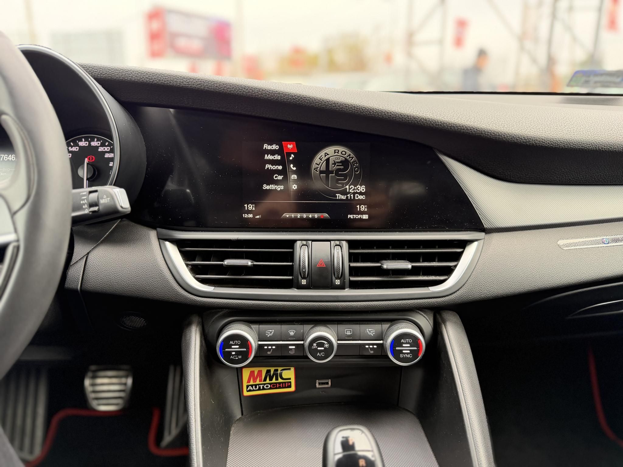 ALFA ROMEO GIULIA 2.0 Veloce Q4 (Automata) 280le. ALFA ROSSO. 116e km!