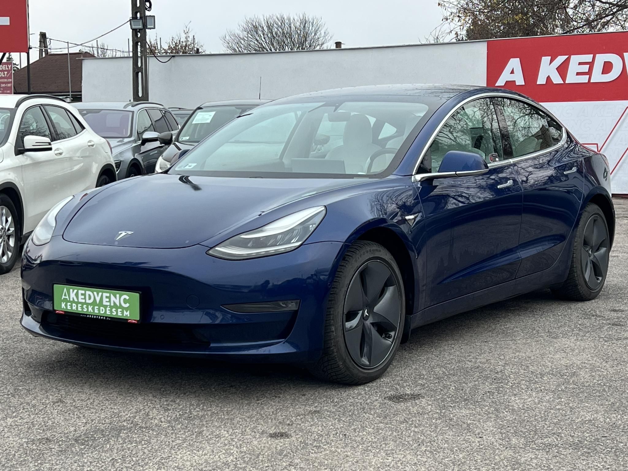 TESLA MODEL 3 Long Range AWD (Automata) 84e km. MAGYAR RENDSZÁMOS. GARANCIÁLIS. FEHÉR BELSŐ!