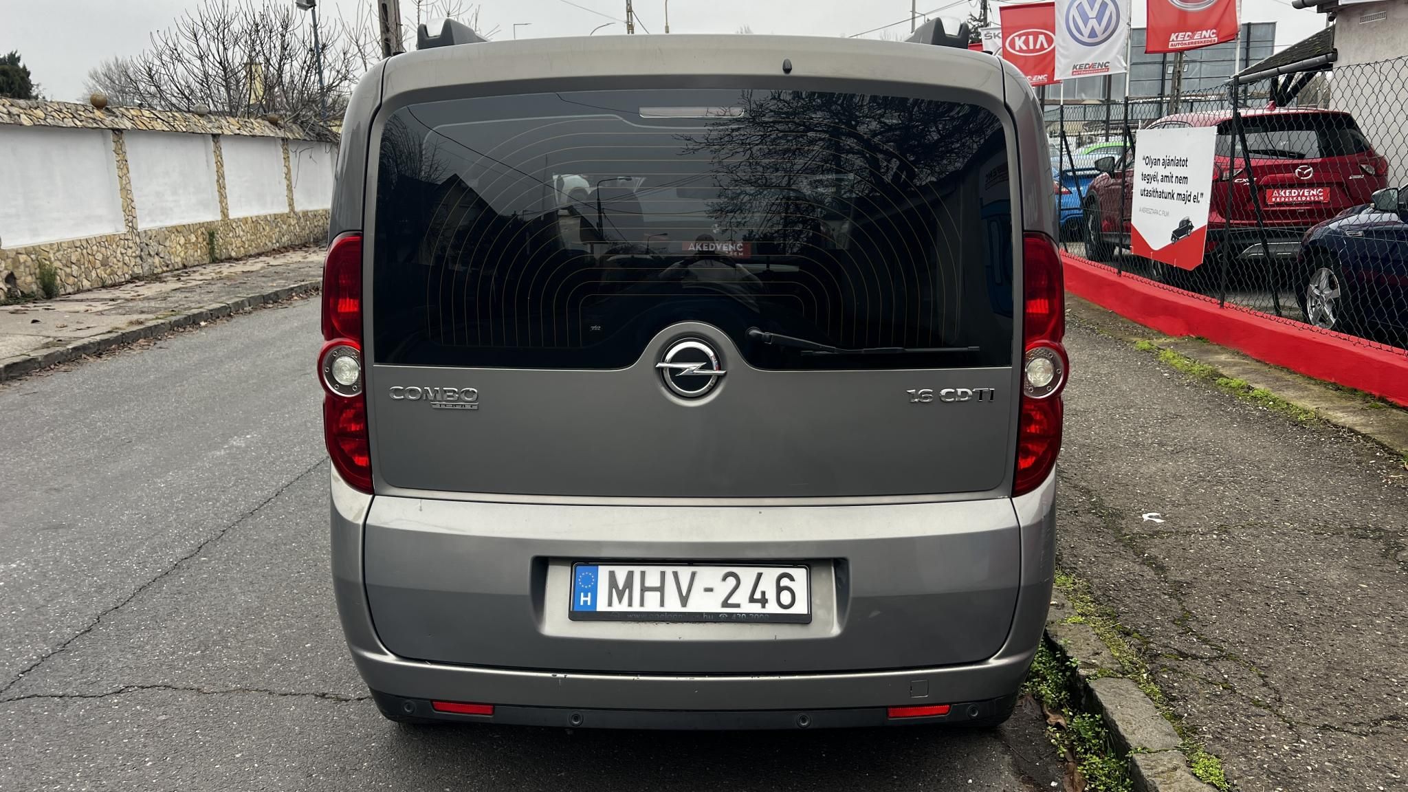 OPEL COMBO 1.6 CDTI L1H1 Enjoy 7 személyes. ülésfűtés. tempomat. digit klíma. tolatóradar