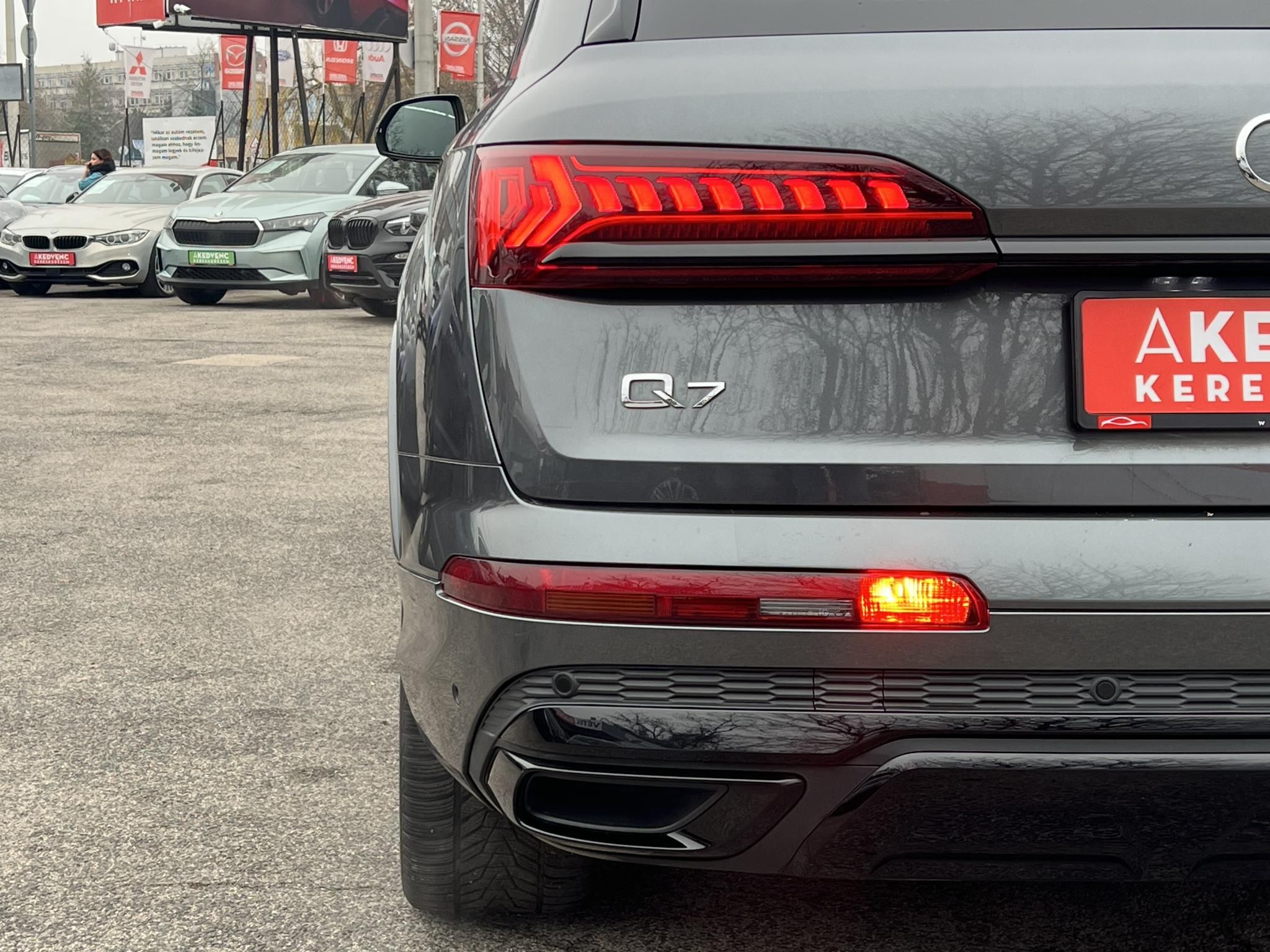 AUDI Q7 55 TFSI S line quattro Tiptronic ic M.o.-i. 1.tul. Carplay 360 kamera Bang/Olufsen! ÁFÁ-S ÁR!