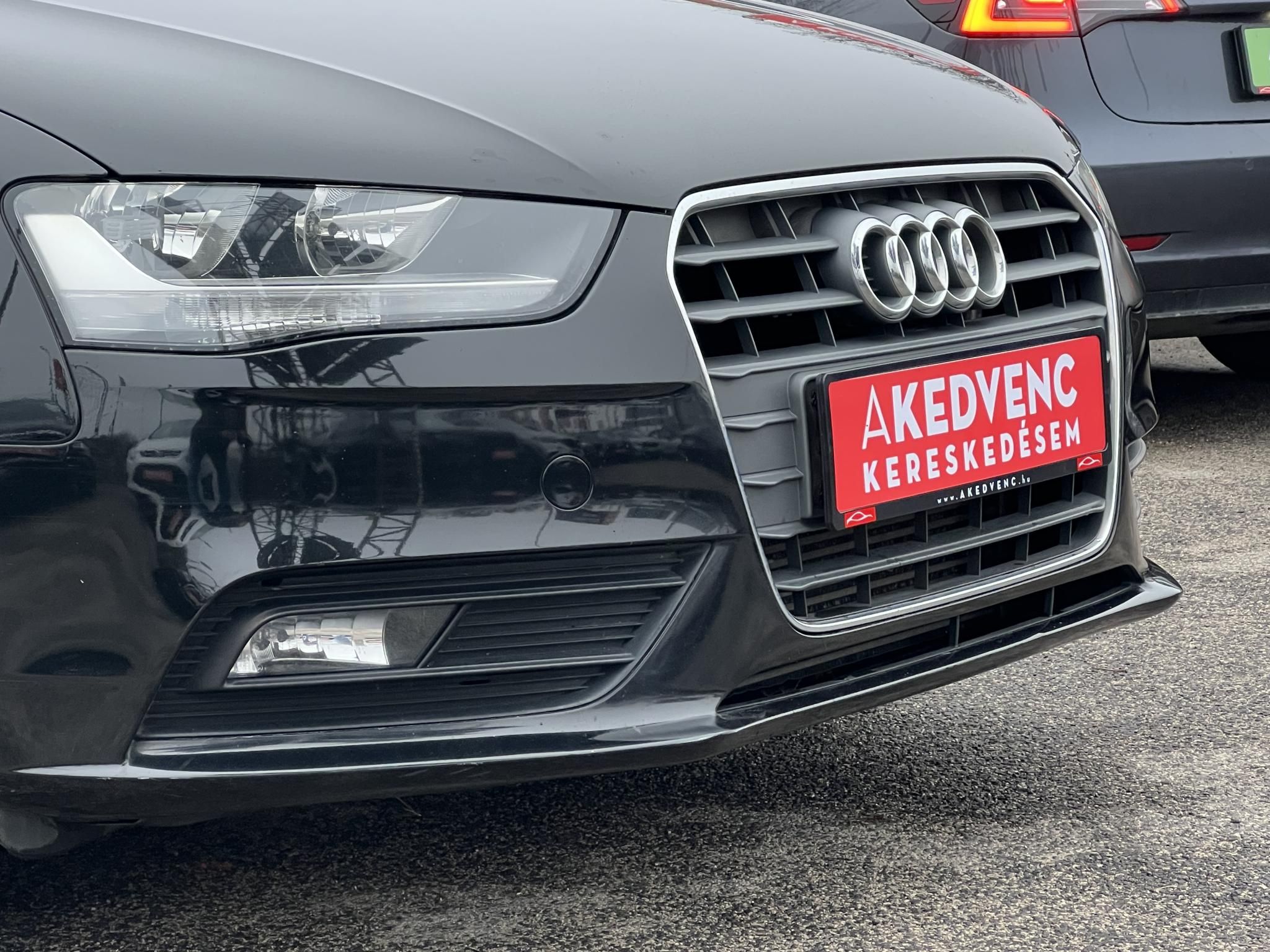 AUDI A4 2.0 TDi Klíma Tempomat Bluetooth 142e km!